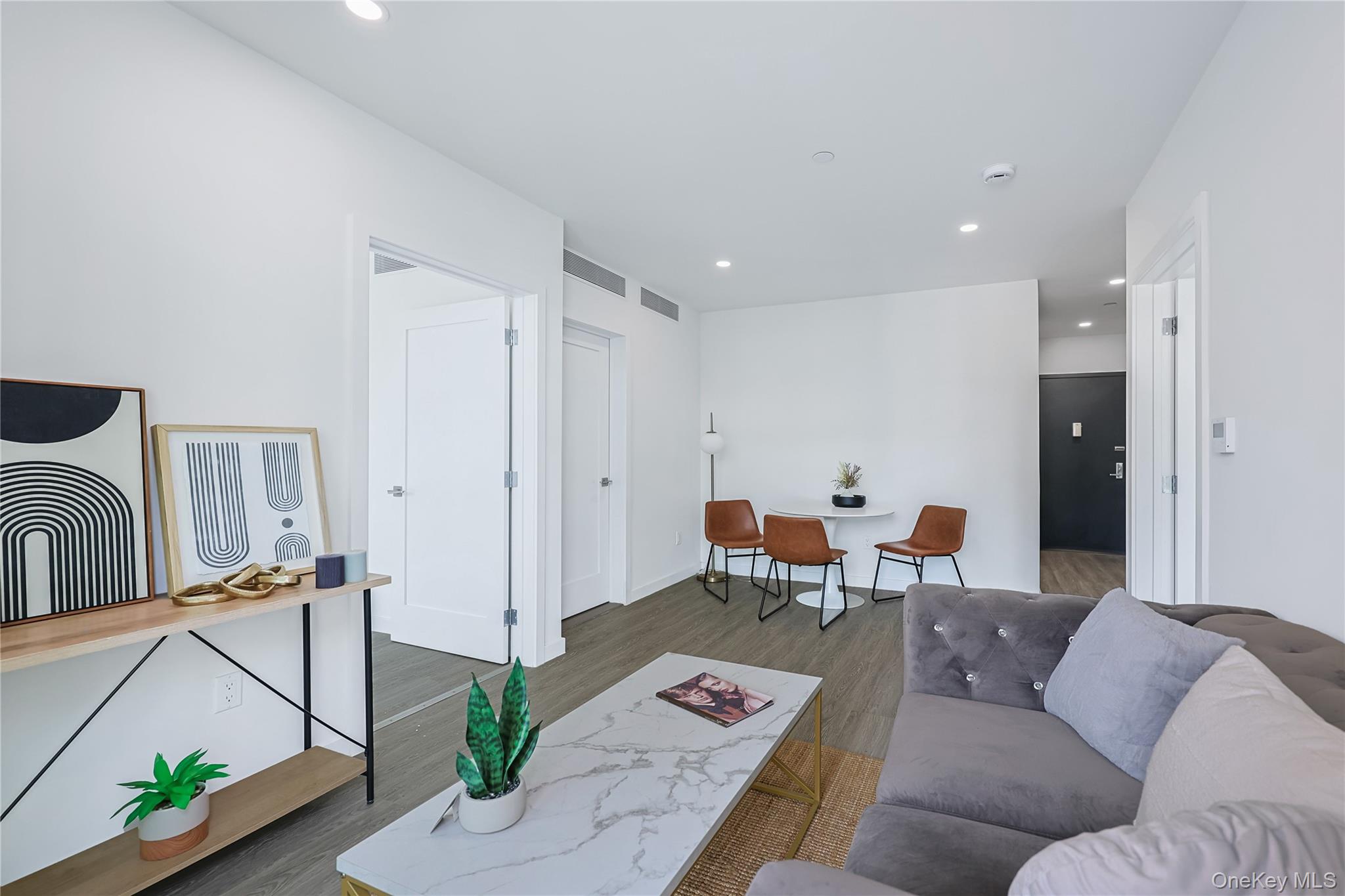 43-30 52nd Street, Unit 3B photo 5