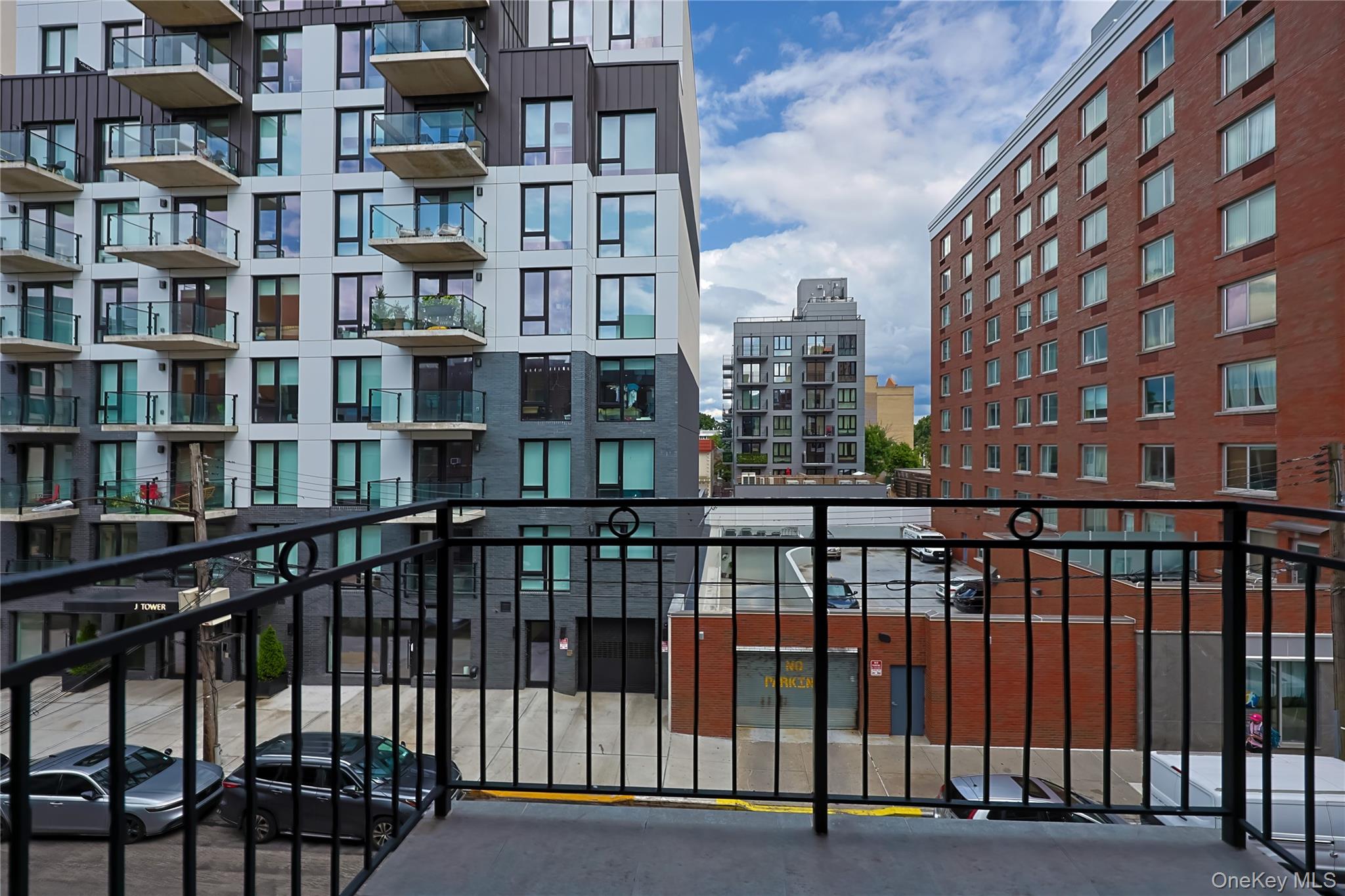 43-30 52nd Street, Unit 3B photo 3