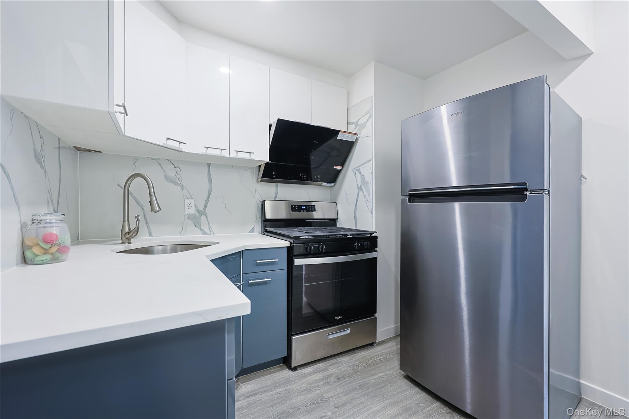 43-30 52nd Street, Unit 3B photo 4