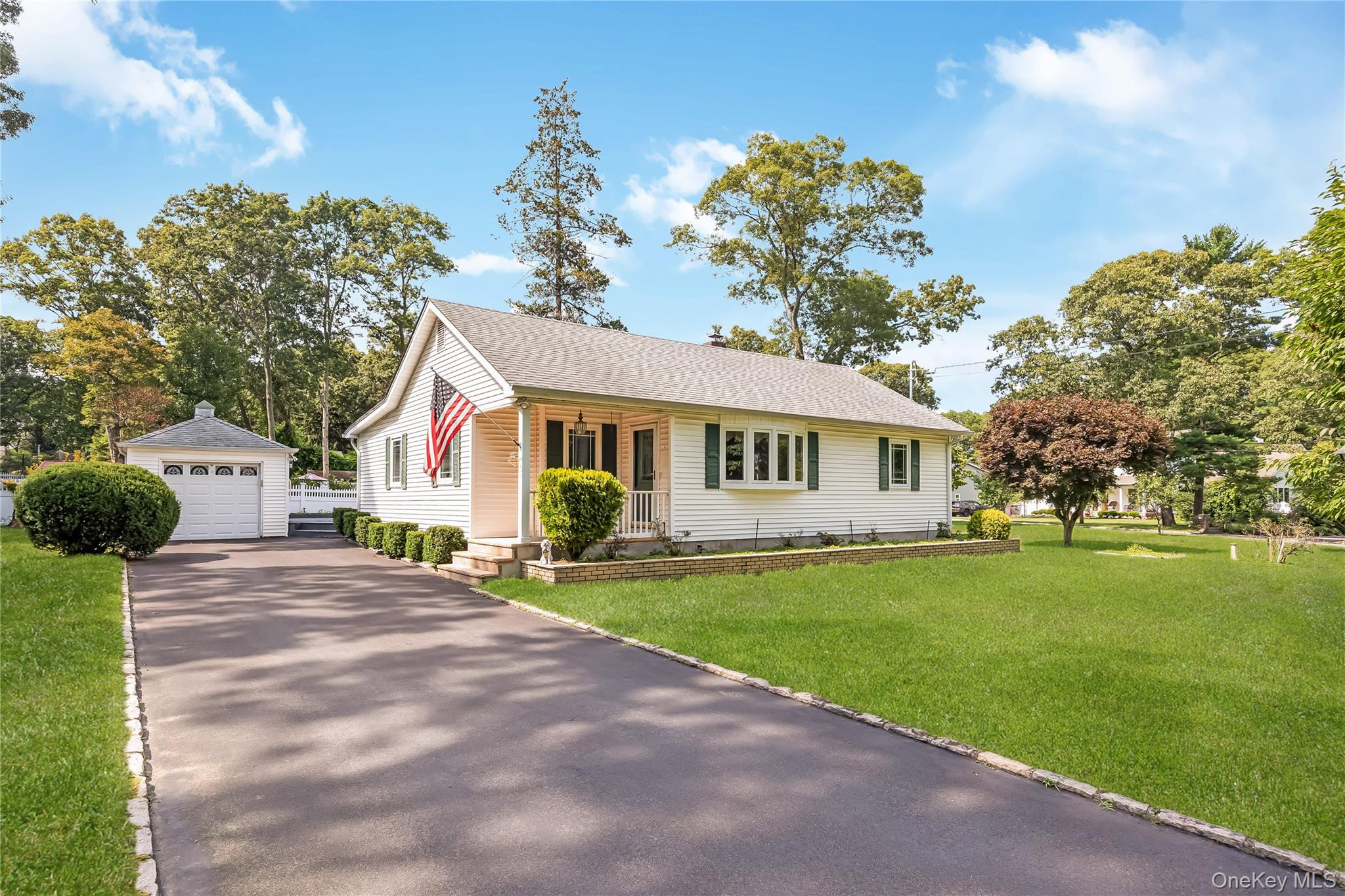 42 Pineacre Drive – For Sale photo 2
