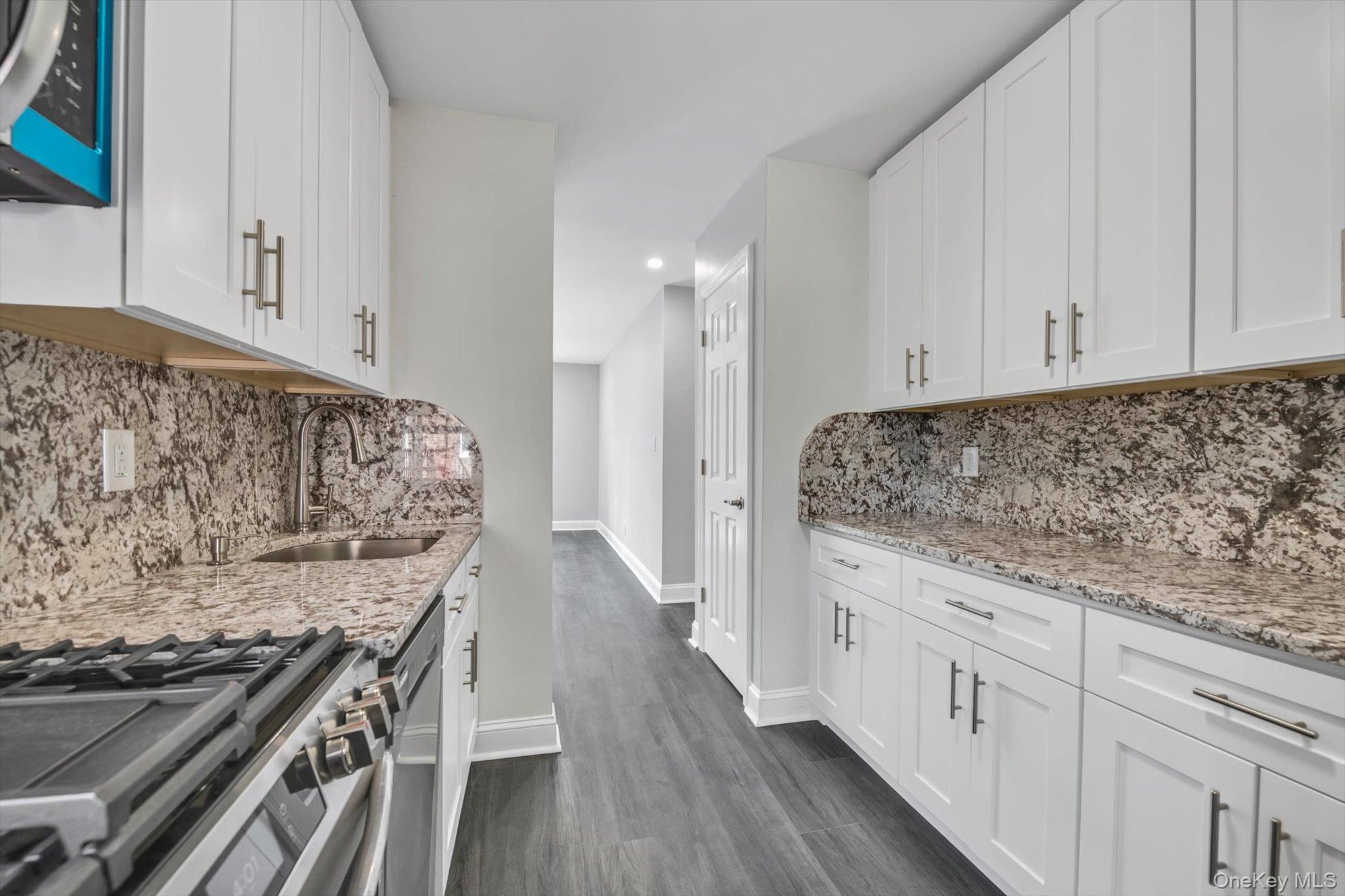 141-12 78th Avenue, Unit 3-H photo 2