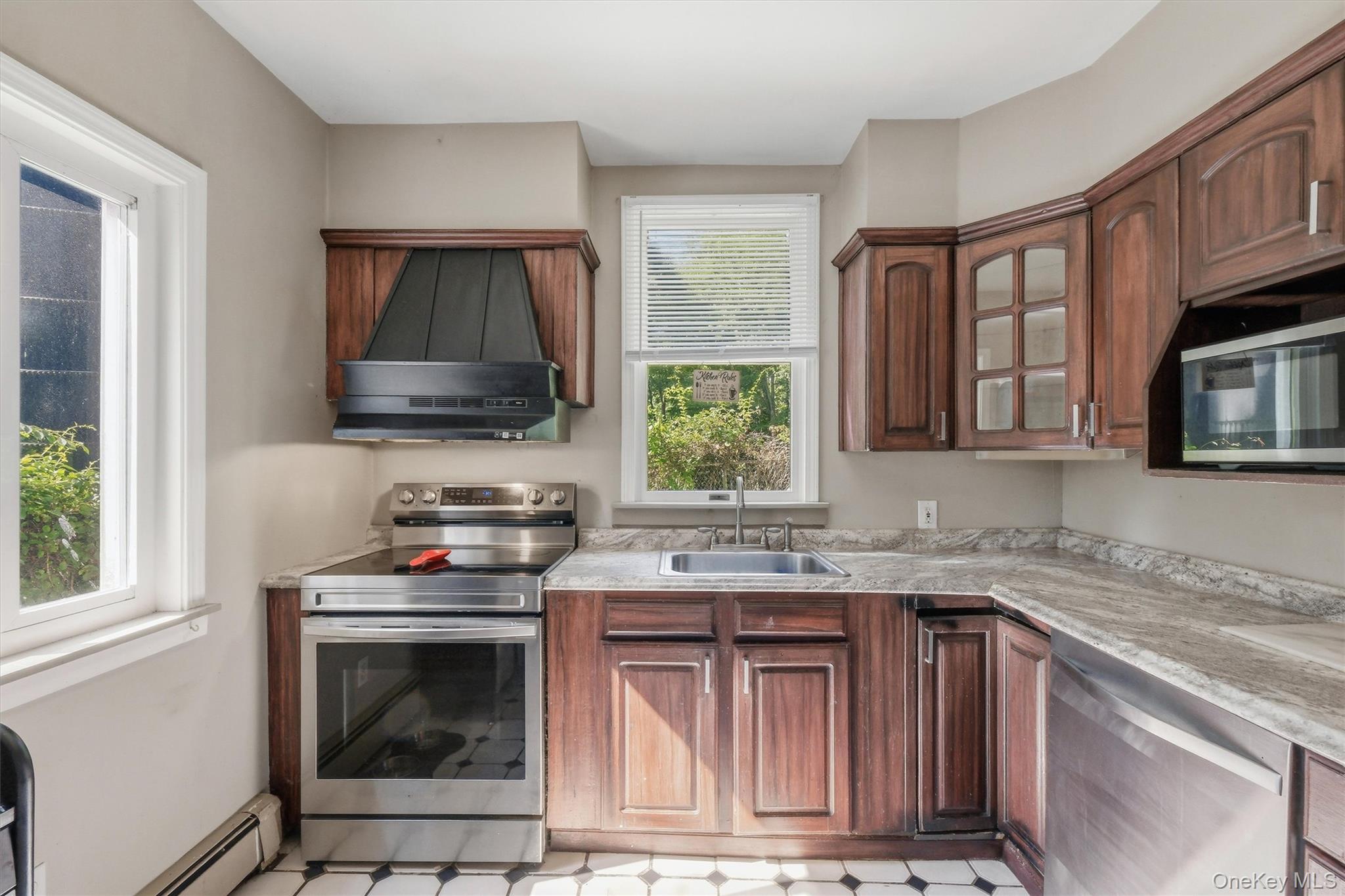 101 Elm Street – For Sale photo 3
