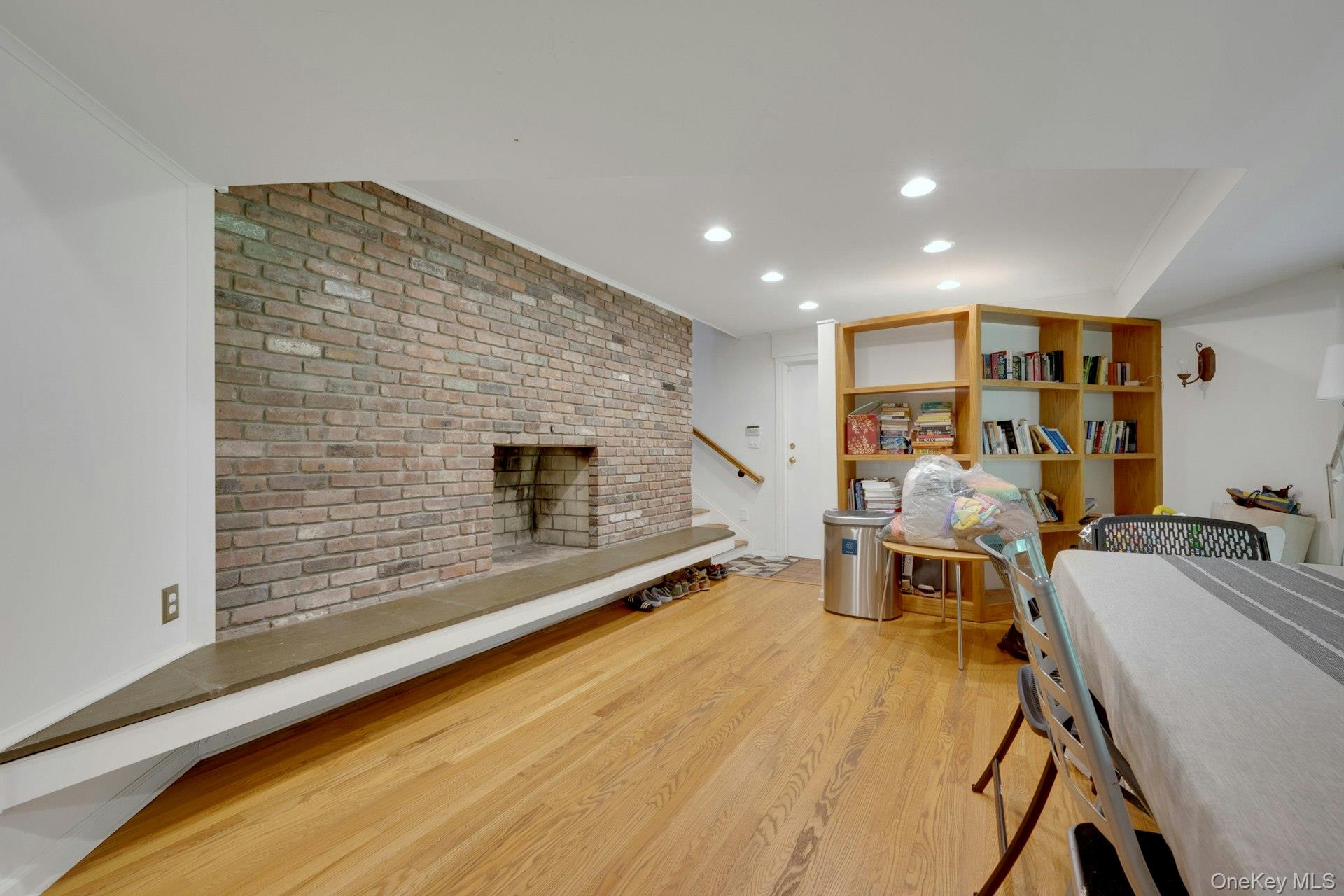 107 Holly Place – For Rent photo 27