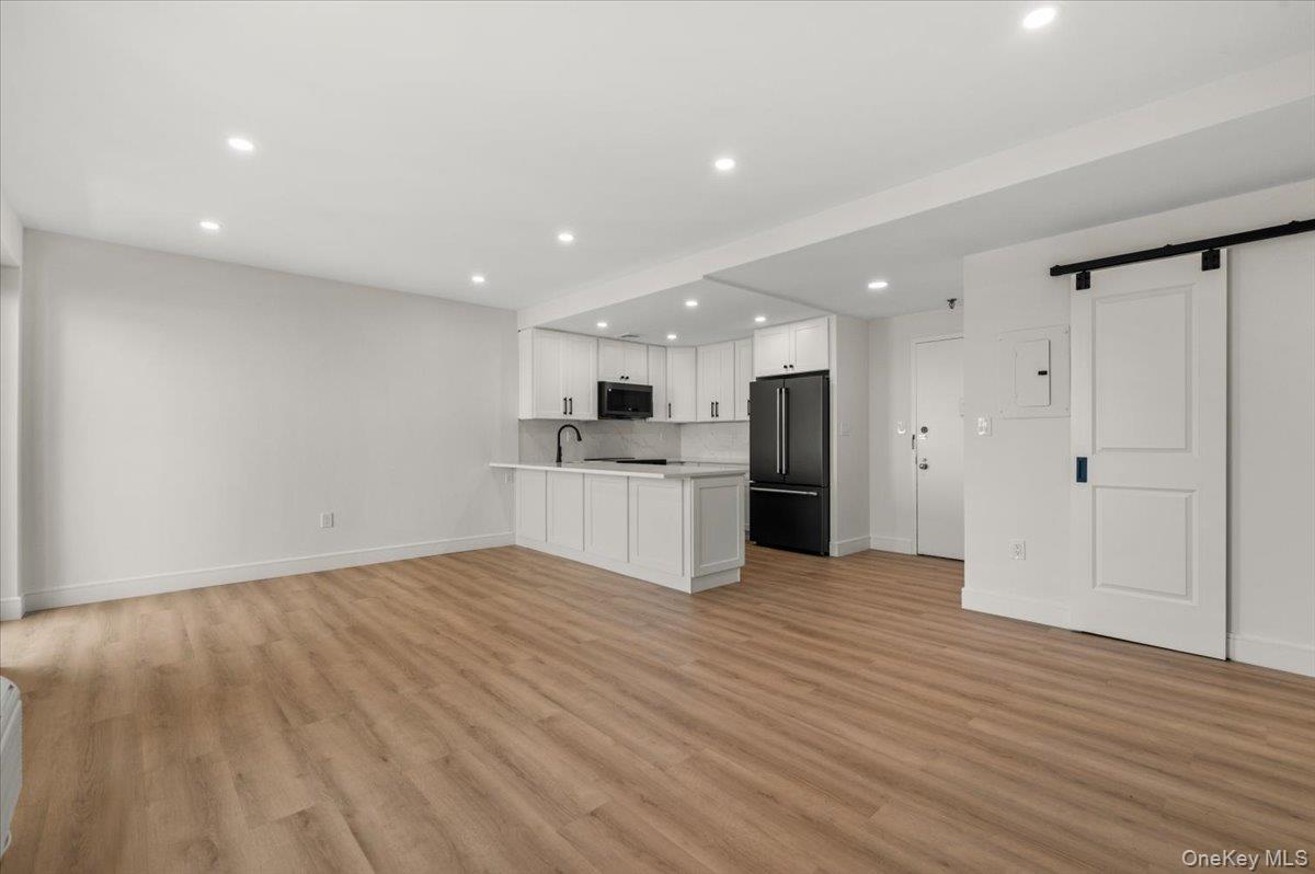 100 Broadway W, Unit 4T photo 10