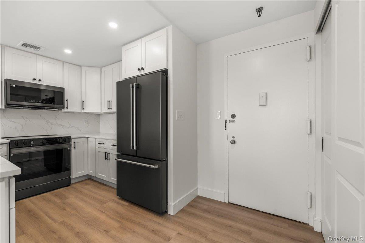 100 Broadway W, Unit 4T photo 4