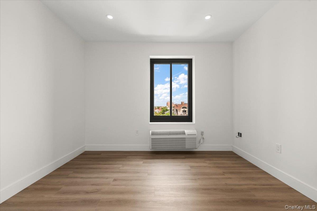 100 Broadway W, Unit 4T photo 18