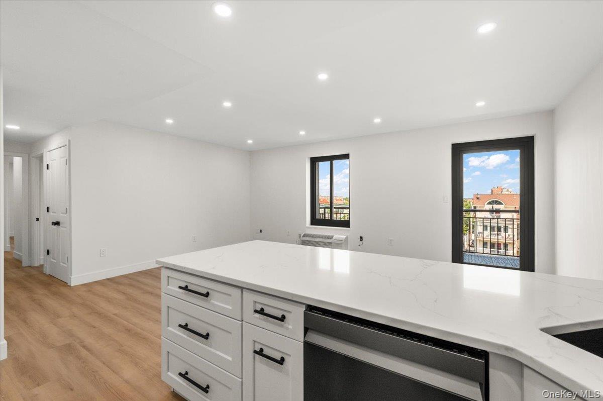 100 Broadway W, Unit 4T photo 7