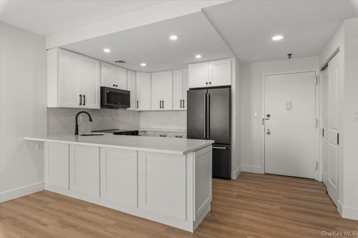 100 Broadway W, Unit 4T photo 3