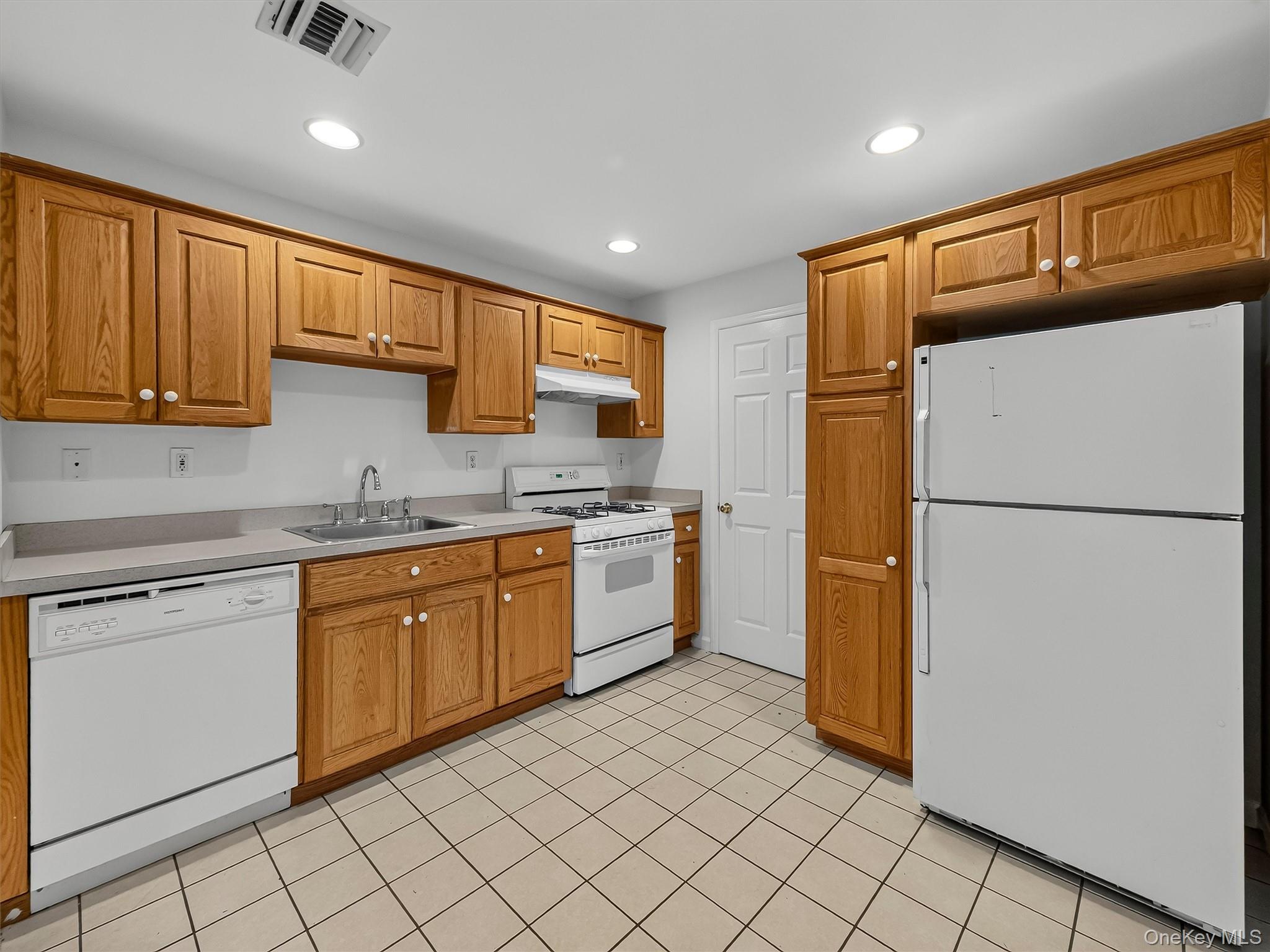 7 East Place – For Sale photo 27