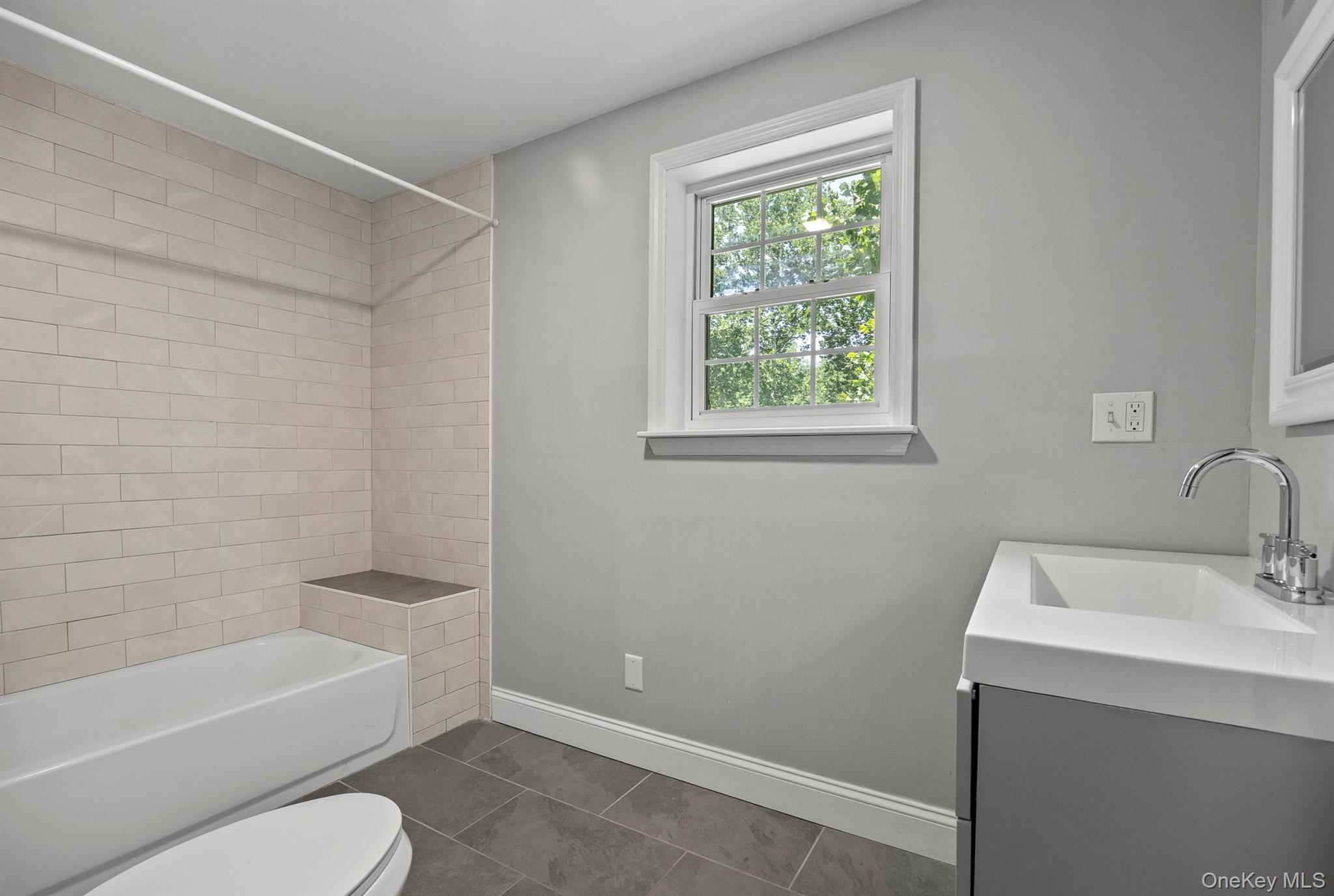 13-14 Creekside Place – For Sale photo 42