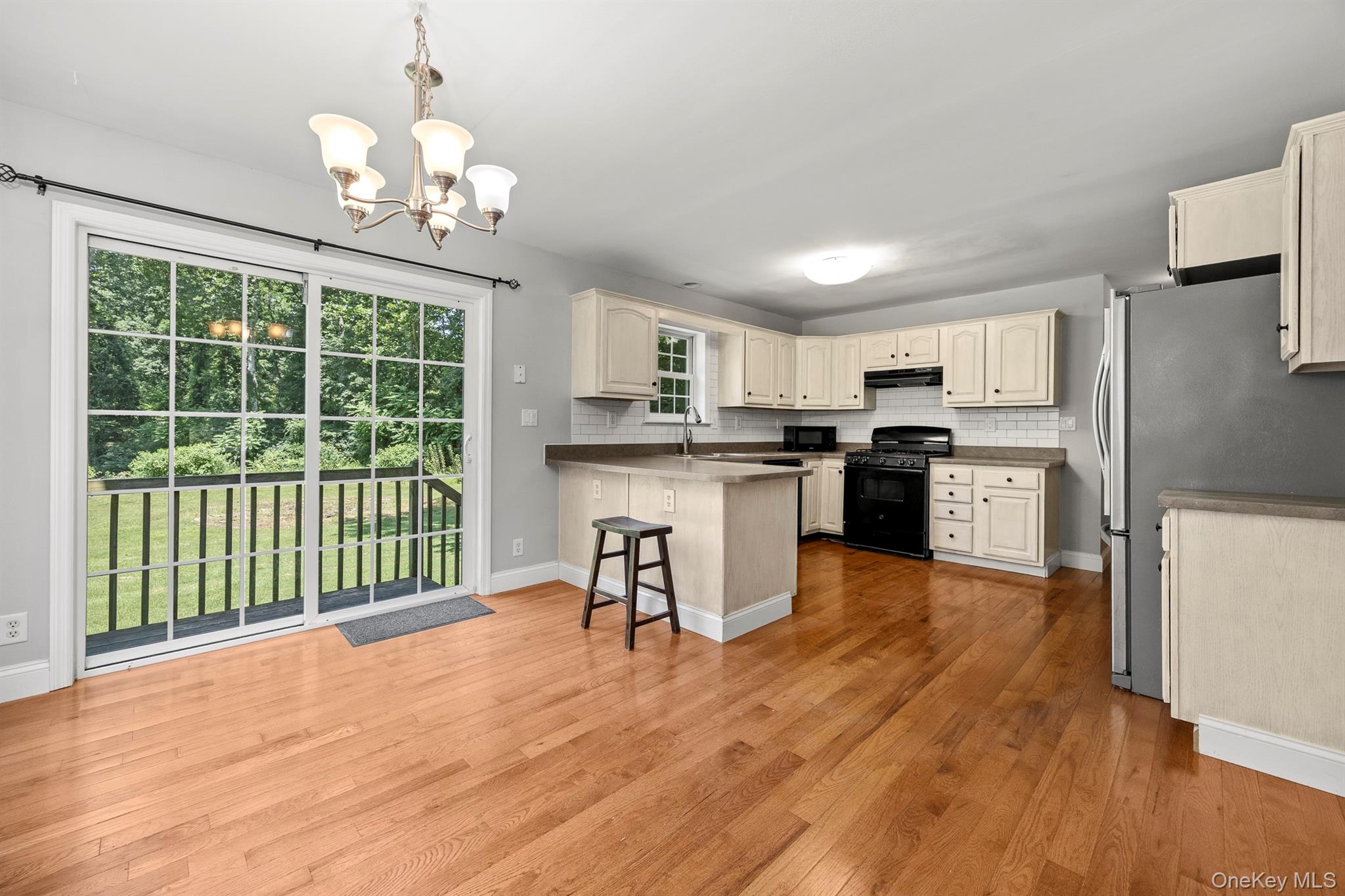 13-14 Creekside Place – For Sale photo 35