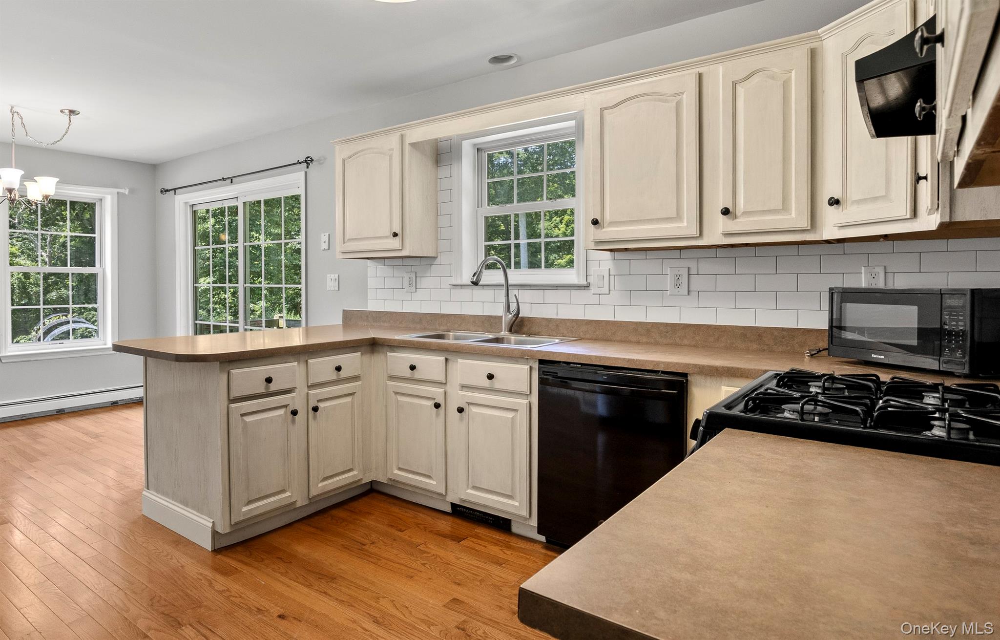 13-14 Creekside Place – For Sale photo 32