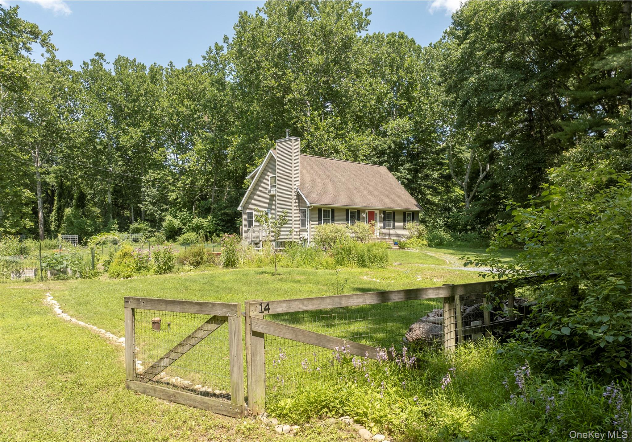 13-14 Creekside Place – For Sale photo 2