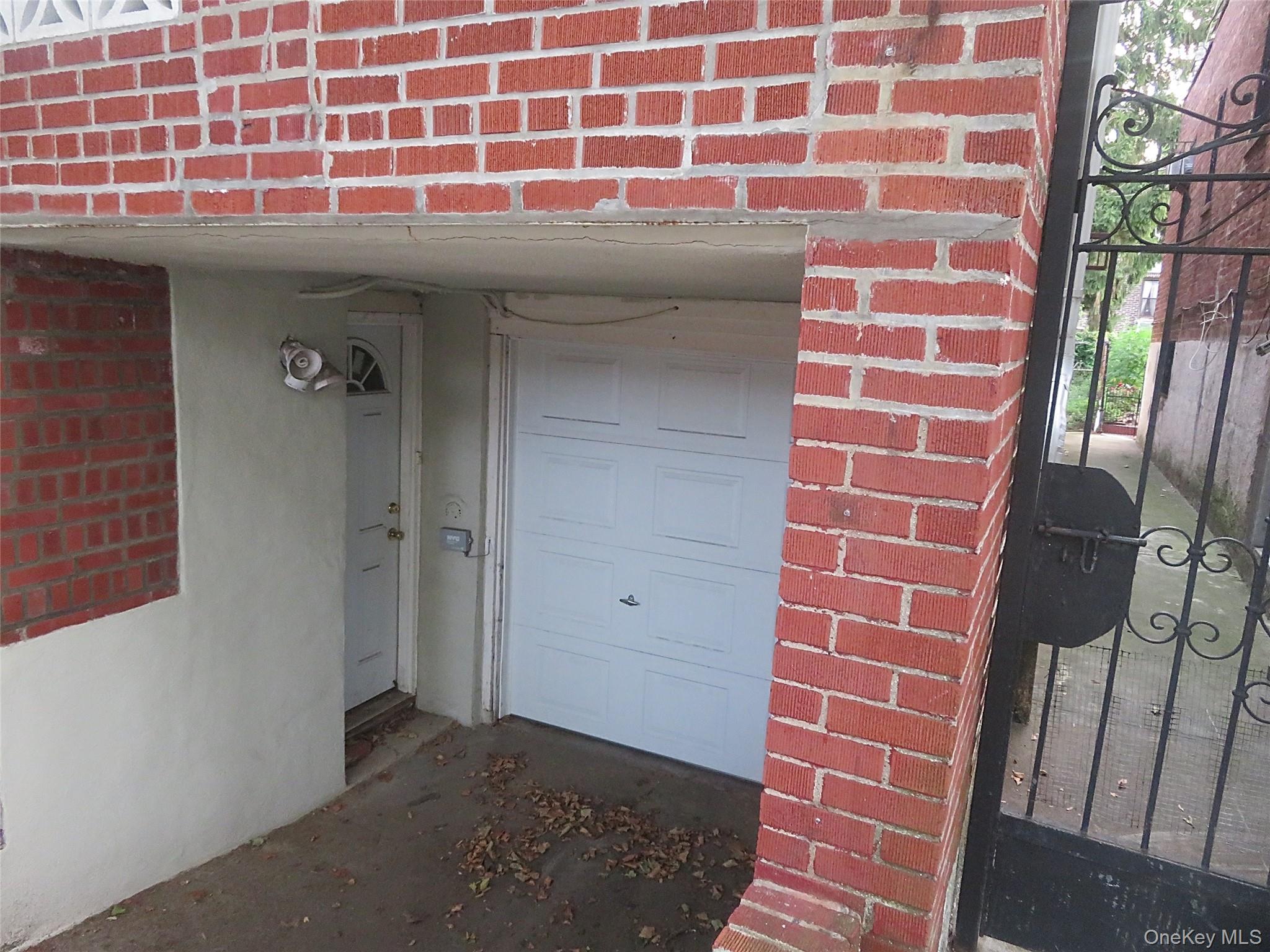306 E 48th Street – For Sale photo 3