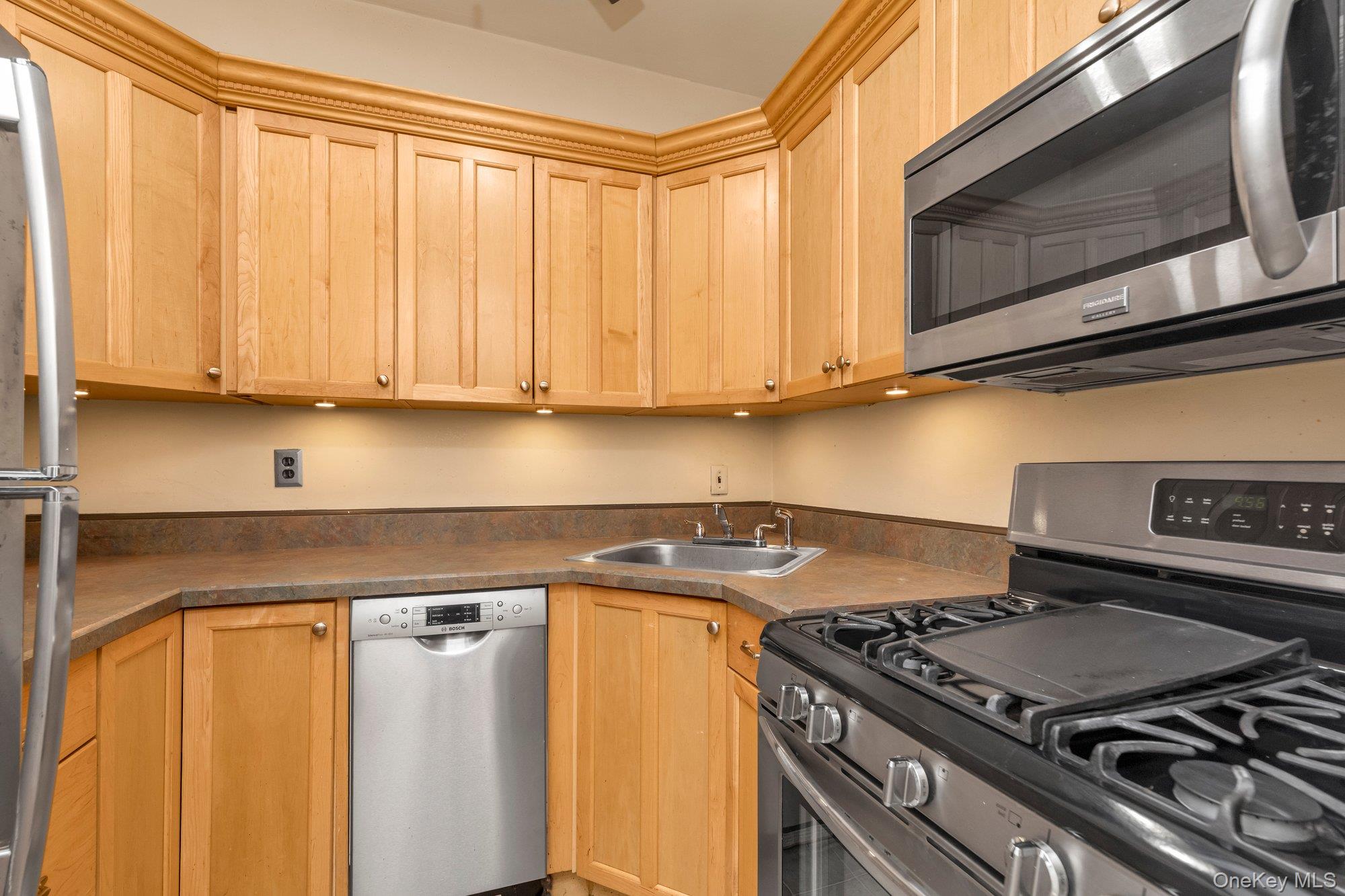 55 Grand Avenue, Unit 2A photo 8
