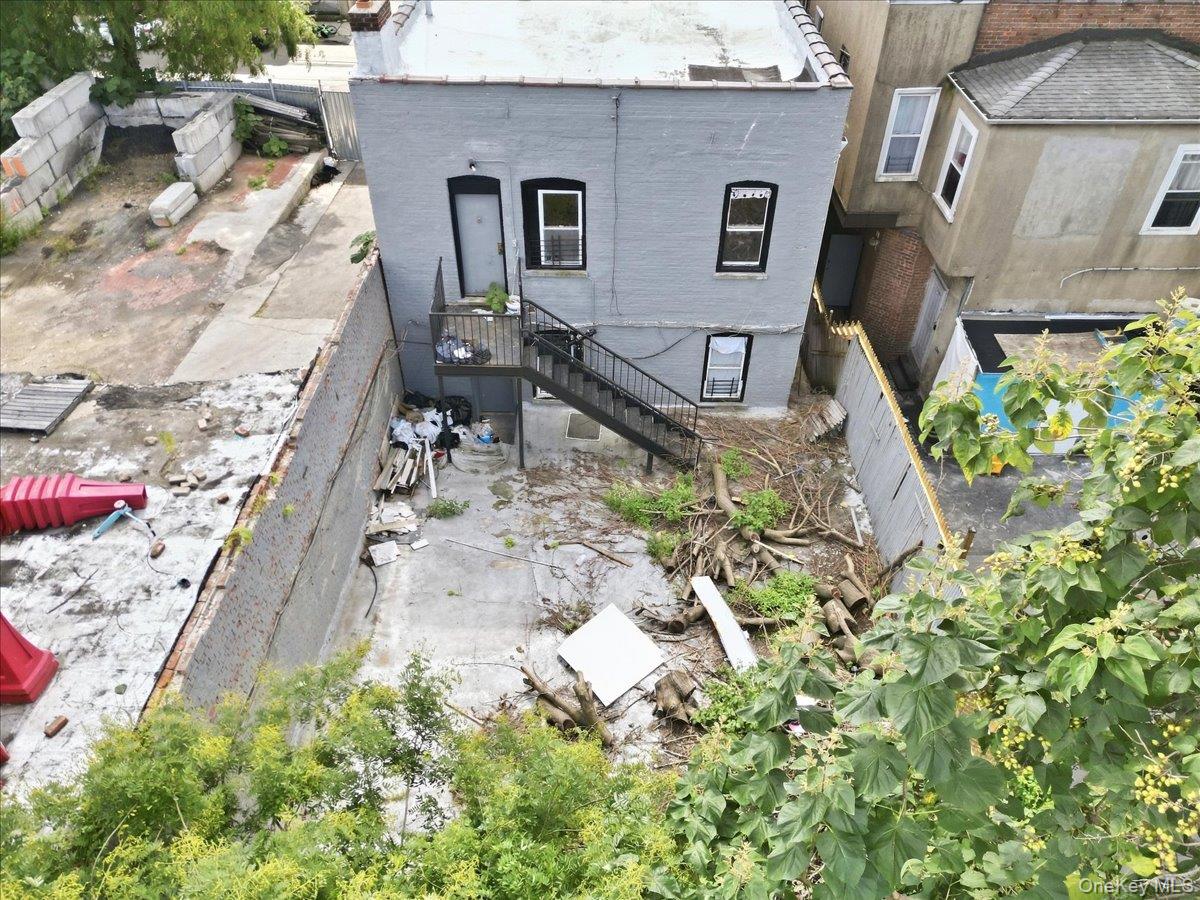 209 W 3rd Street – For Sale photo 21
