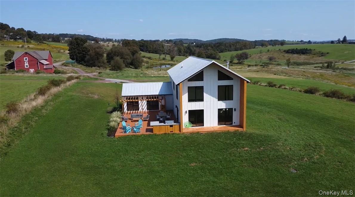 32 Long Farm Way – For Sale