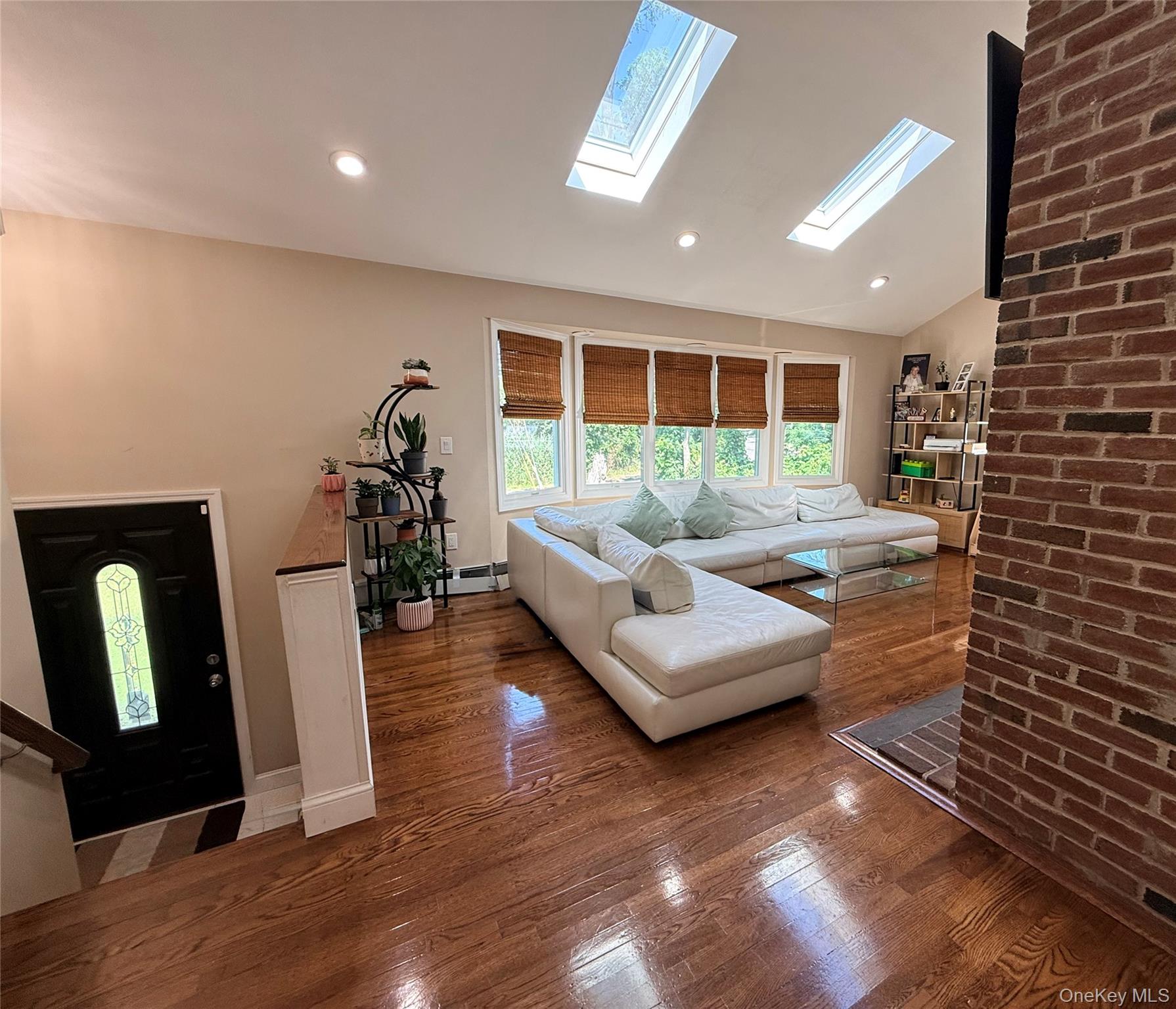 6 Pond View Drive – For Sale photo 3