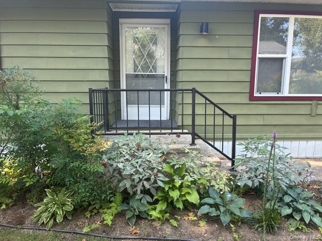 1661 Old Country Road, Unit 17