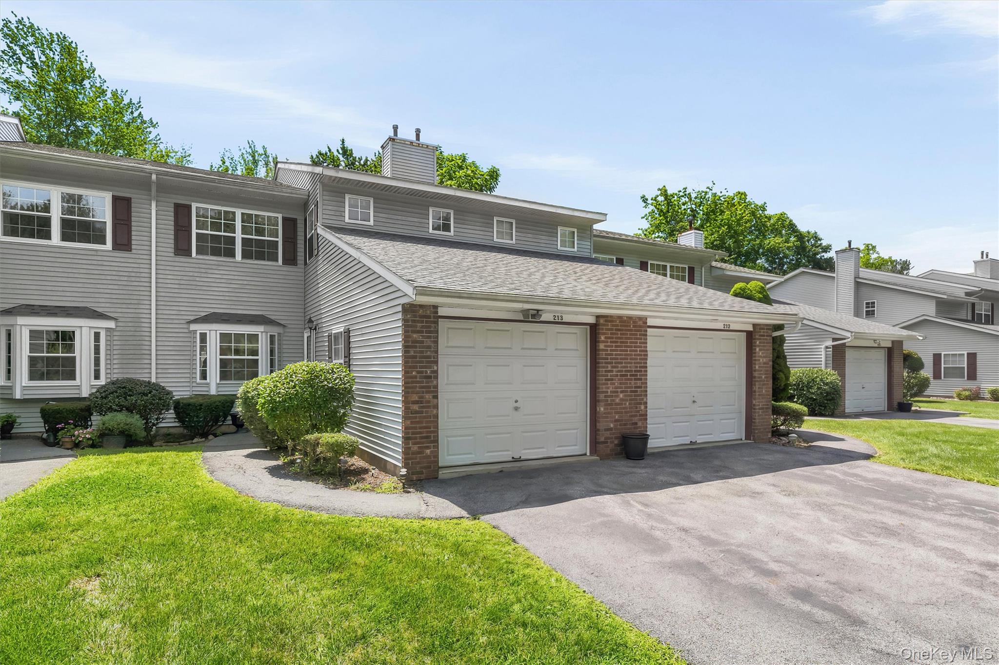 213 Eagleton Drive – For Sale photo 2