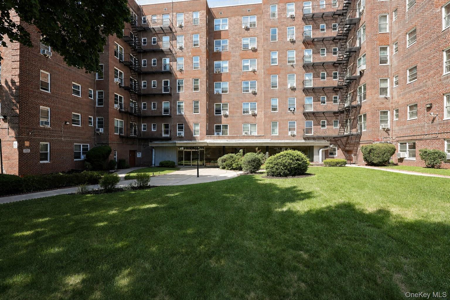 84-50 169th Street, Unit 319 photo 20