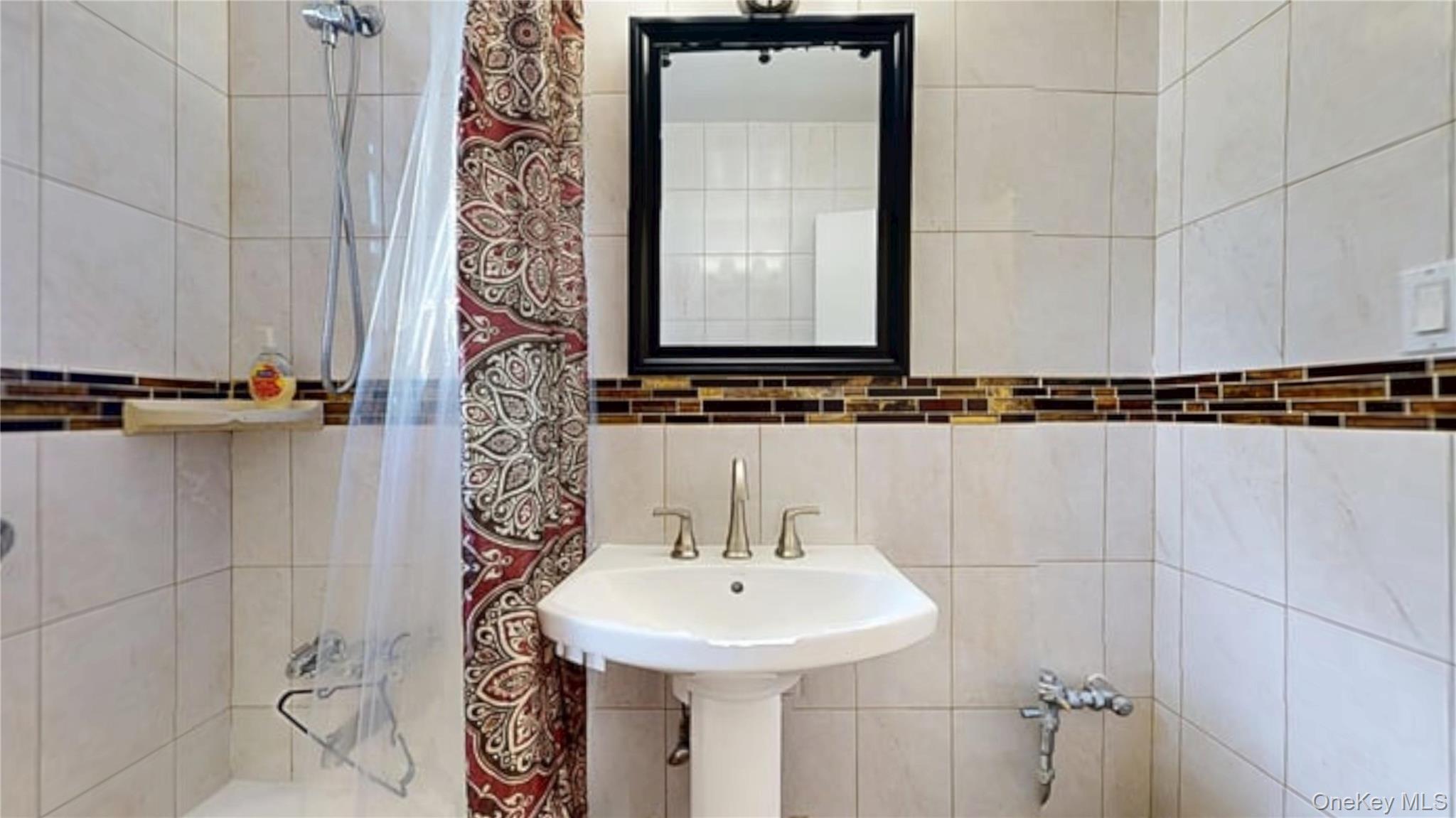 84-50 169th Street, Unit 319 photo 18