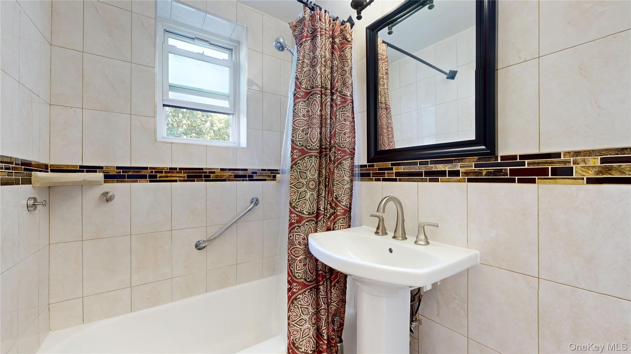 84-50 169th Street, Unit 319 photo 17