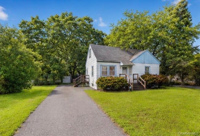 1718 N Gardiner Drive – For Sale photo 3