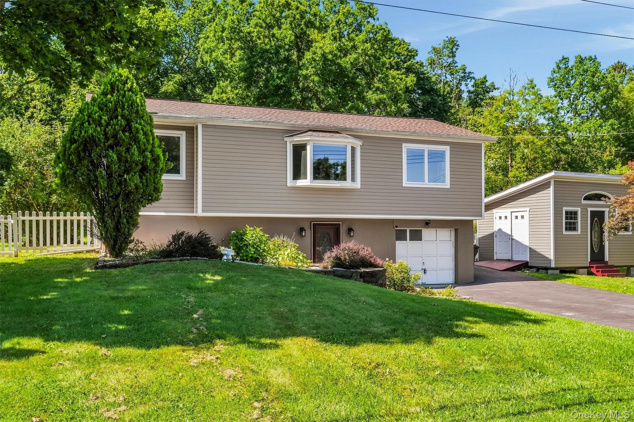 21 Trotting Drive – For Sale photo 2