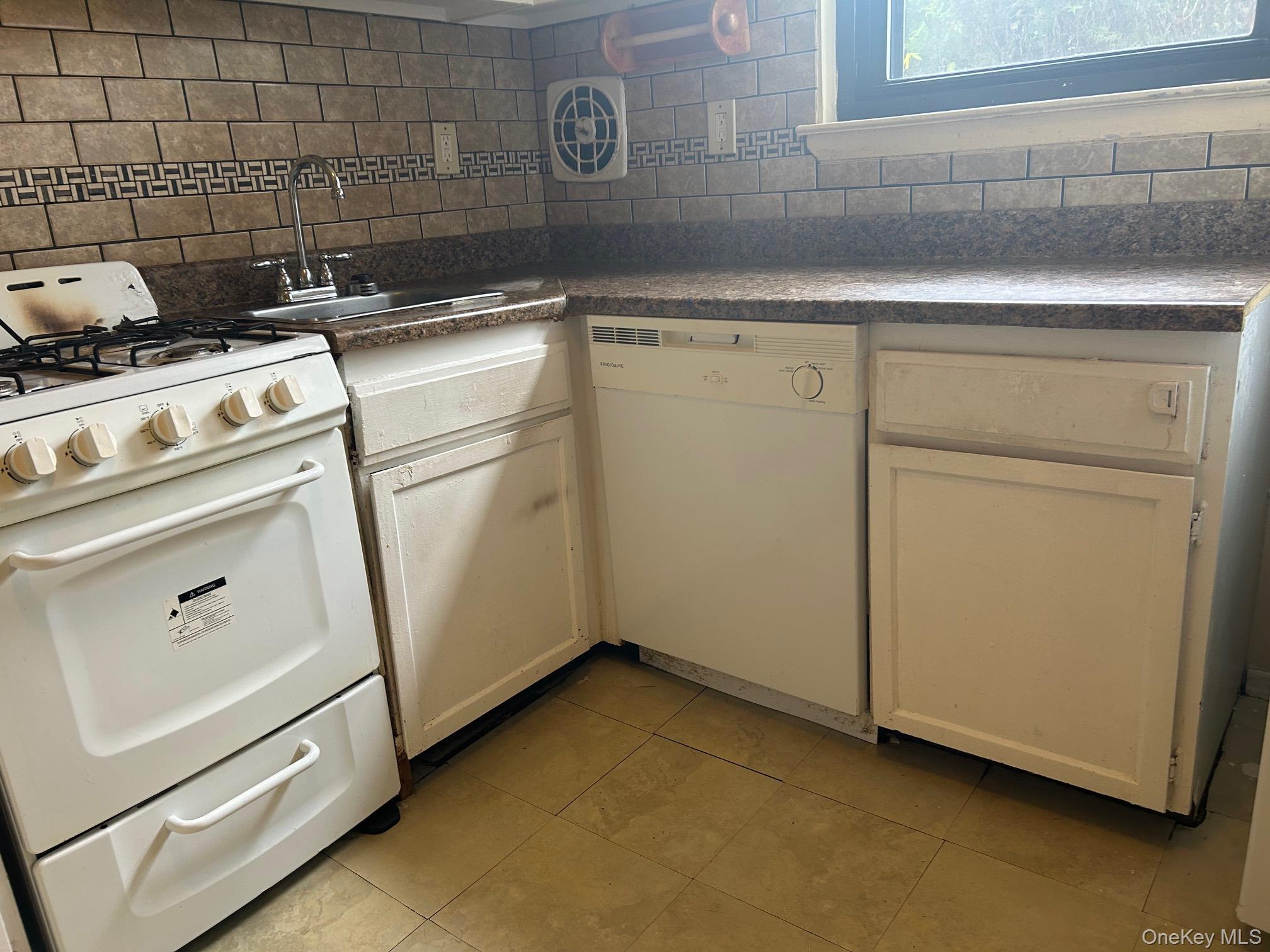 175 Sneden Place, Unit 175 photo 5