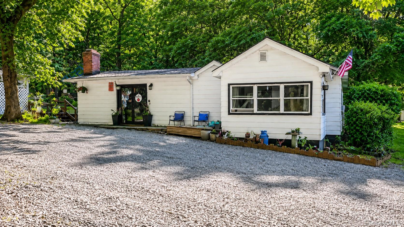 16 Upper Hillman Road – For Sale photo 3
