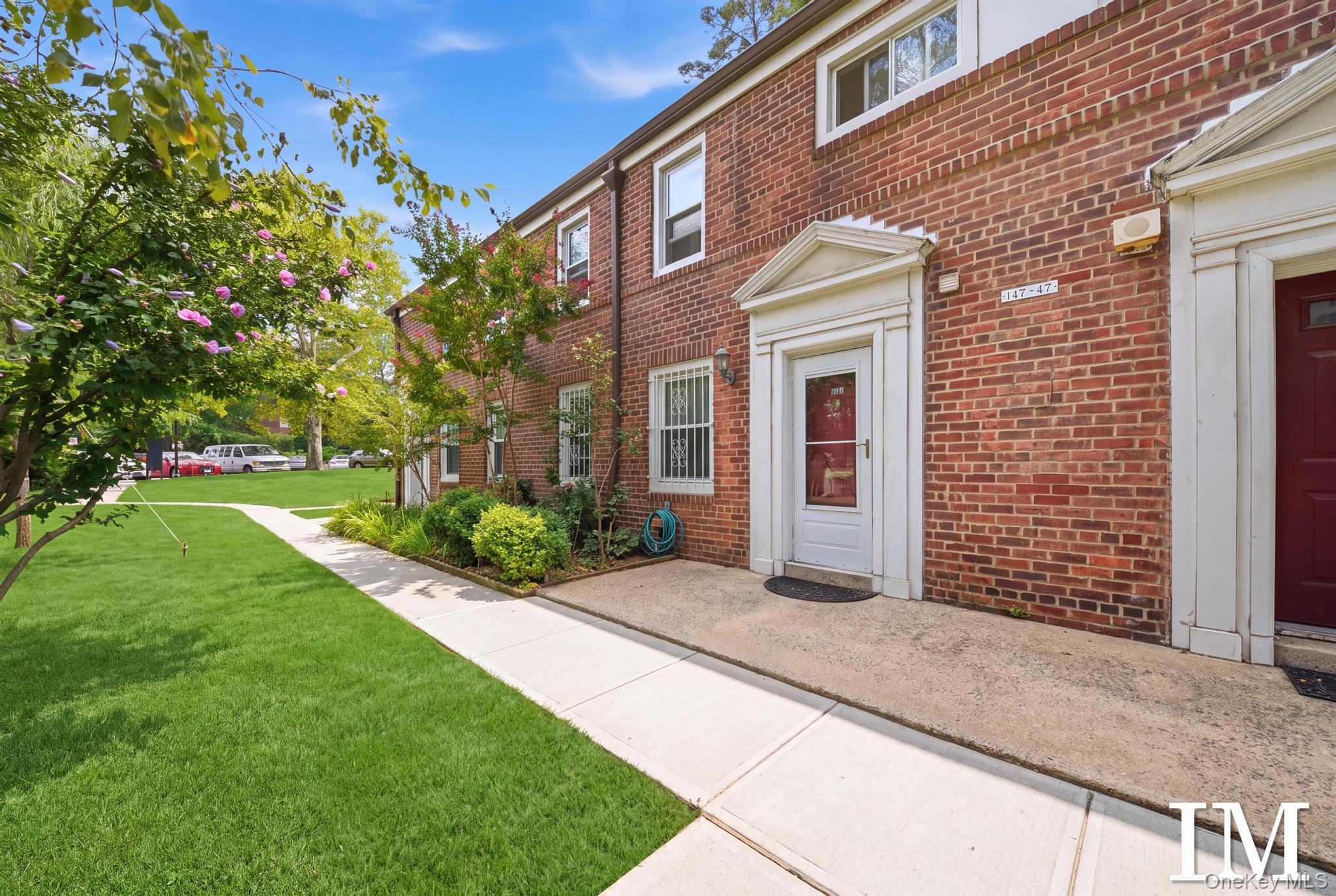 147-47 Charter, Unit 22 B photo 3