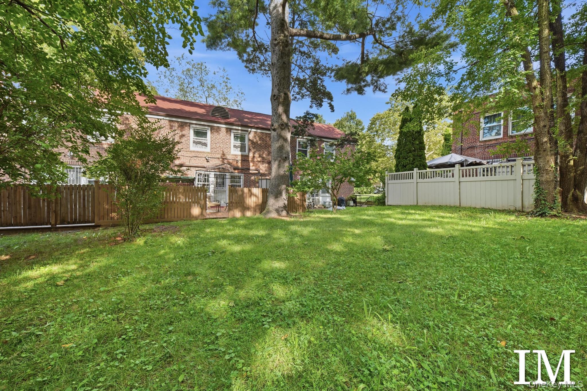 147-47 Charter, Unit 22 B photo 11