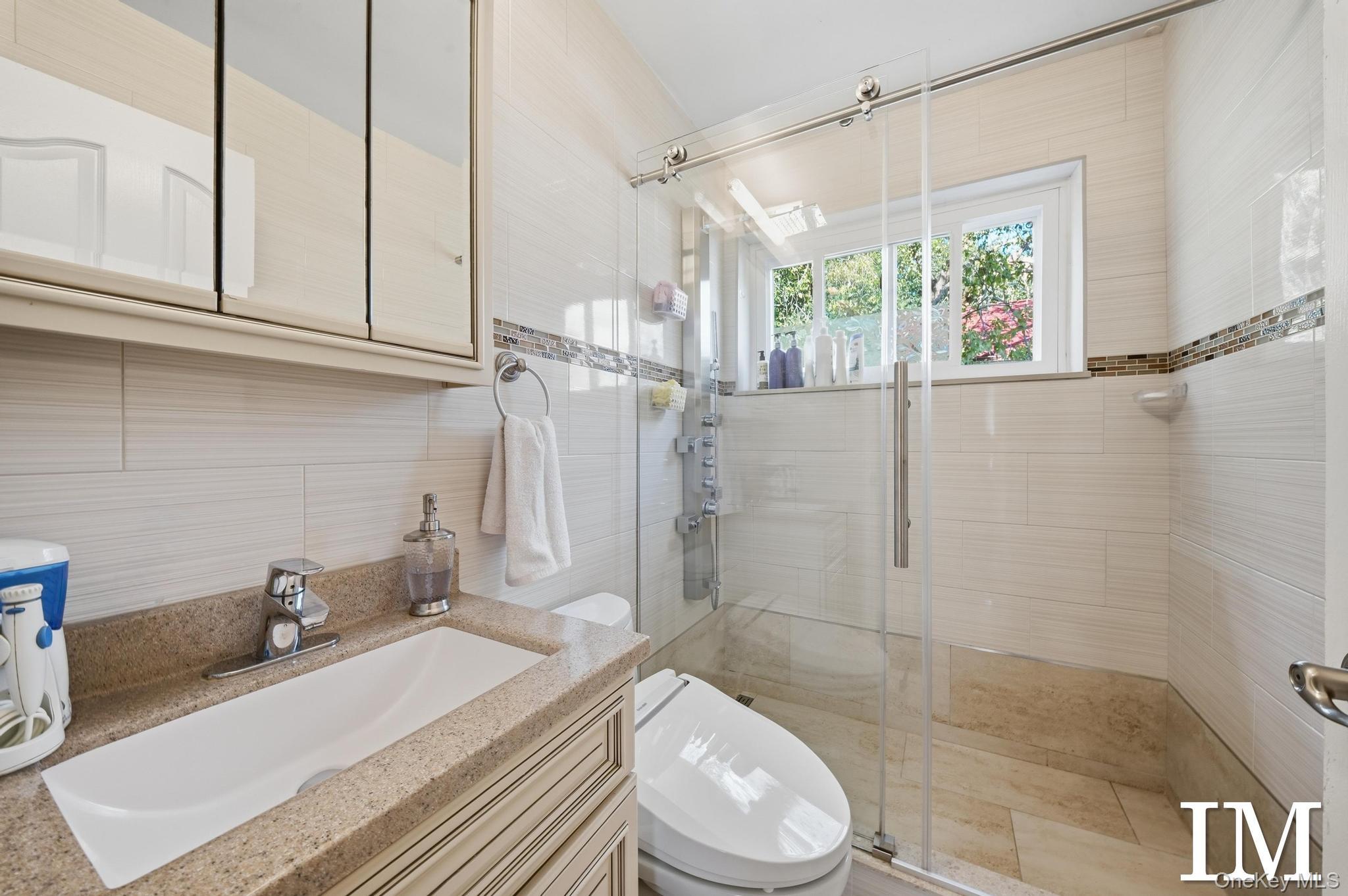 147-47 Charter, Unit 22 B photo 28