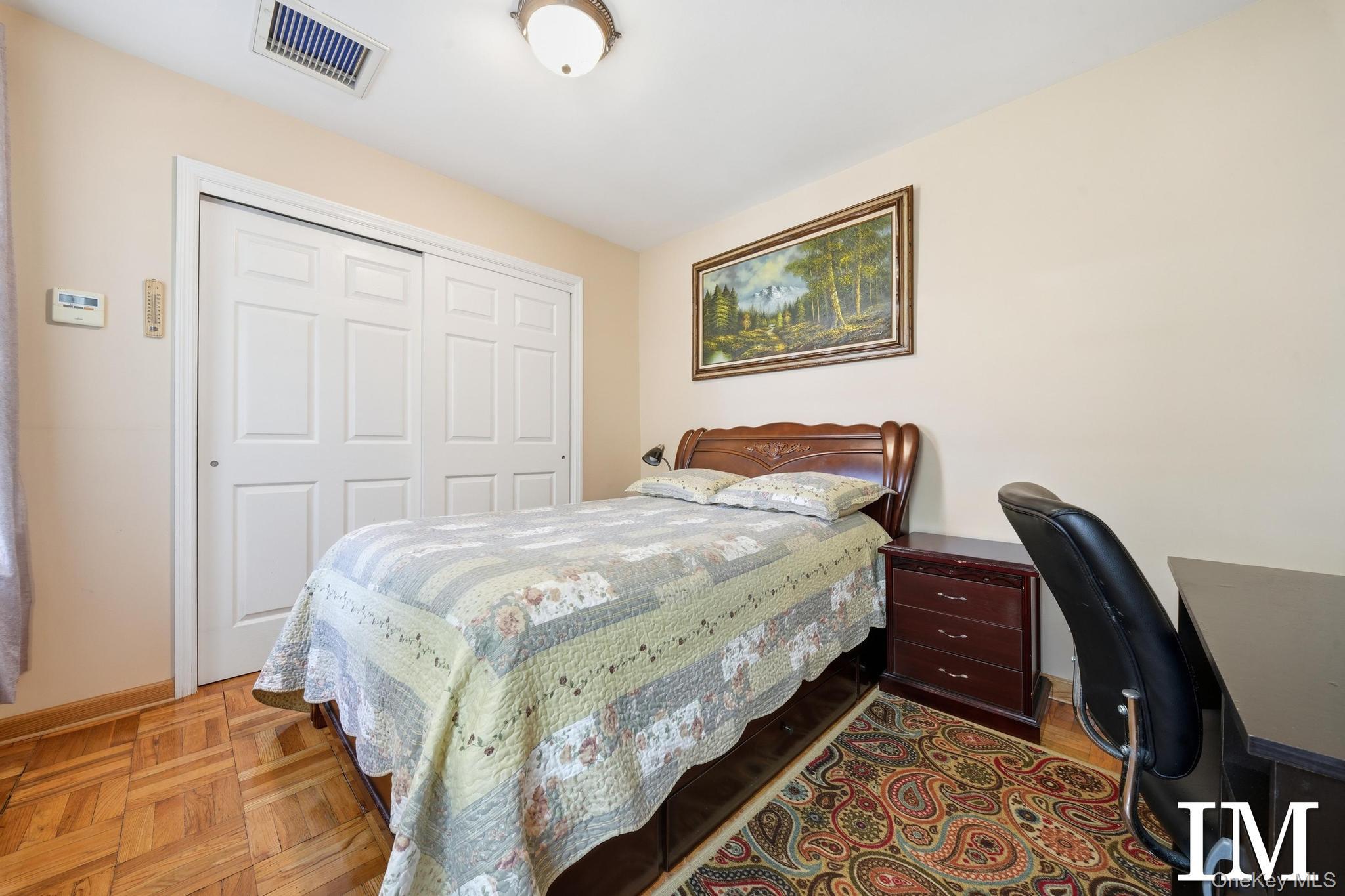 147-47 Charter, Unit 22 B photo 27