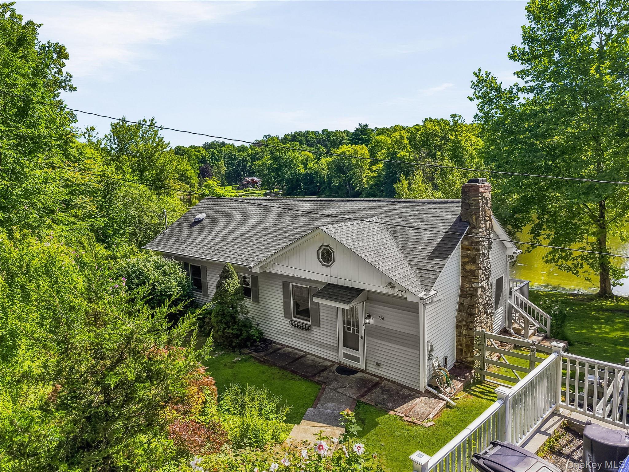 136 Lake Road – For Sale photo 3