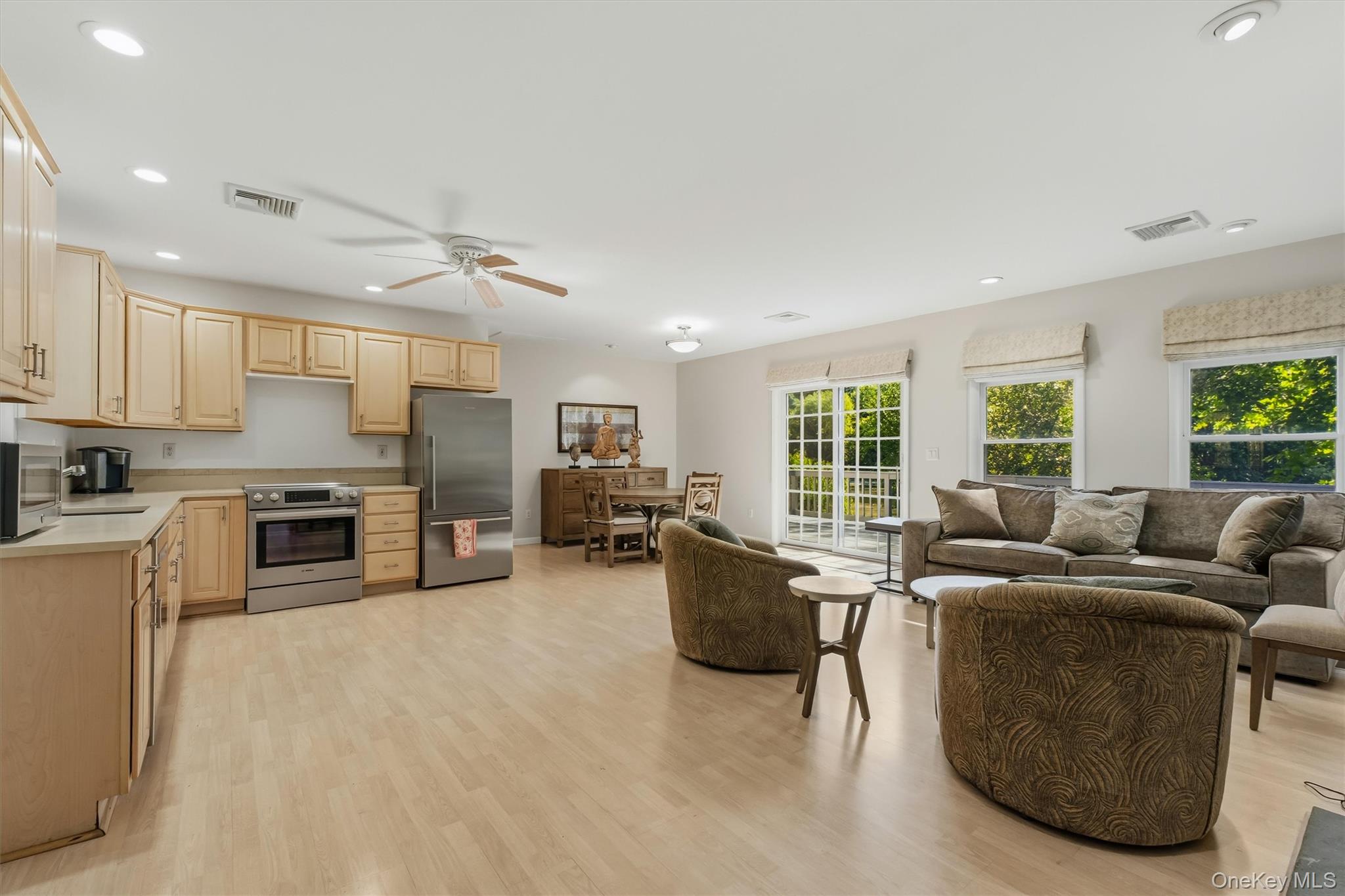 136 Lake Road – For Sale photo 2