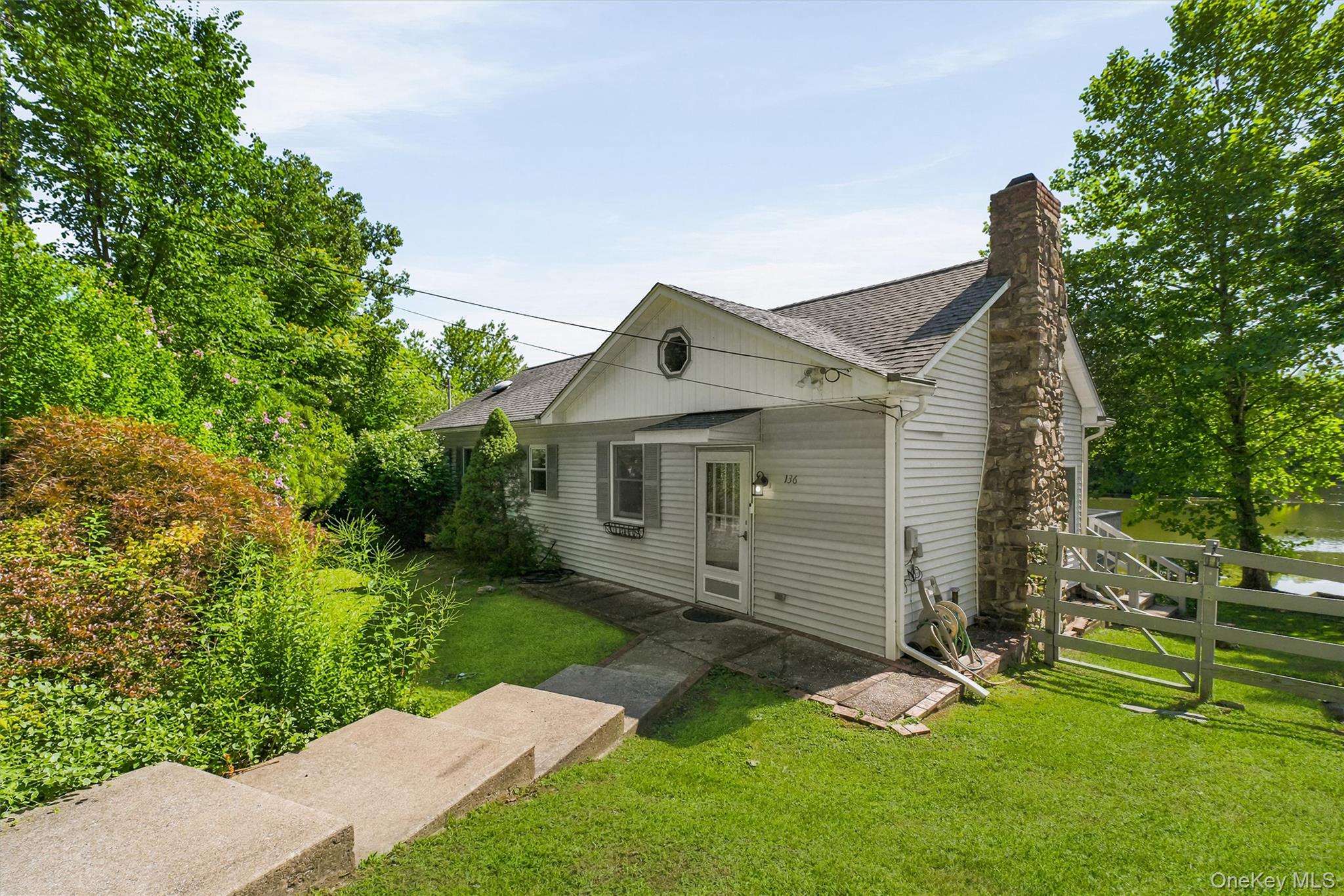 136 Lake Road – For Sale photo 4