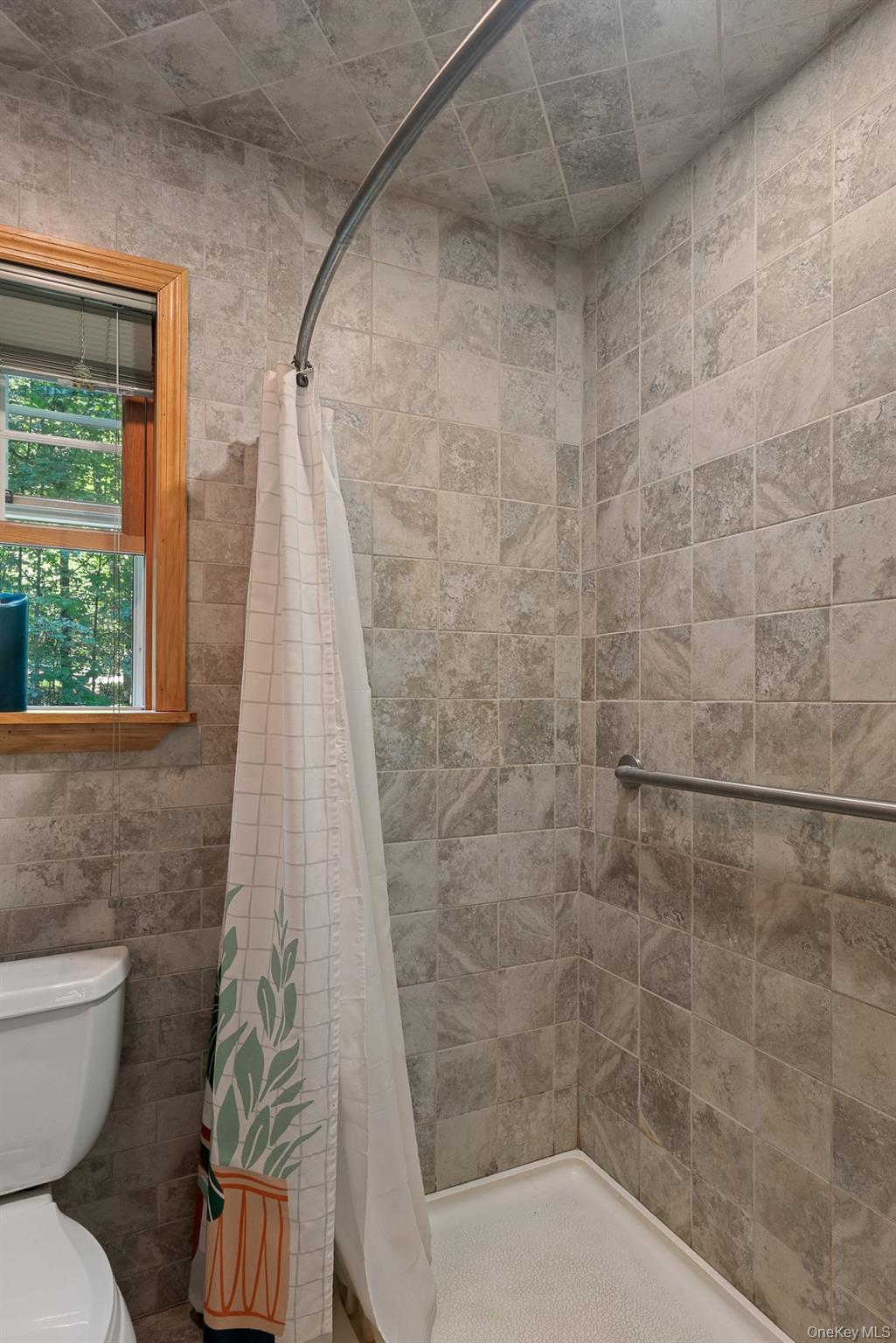 41 West Shore Drive – For Sale photo 11