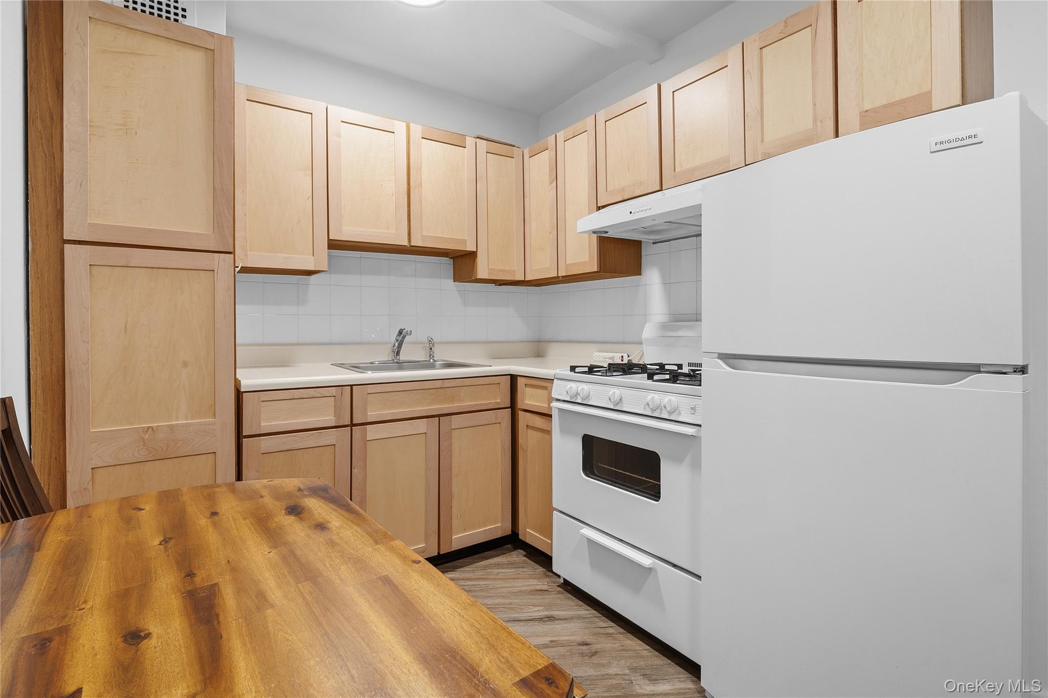 74-45 Yellowstone Boulevard, Unit 3D photo 9