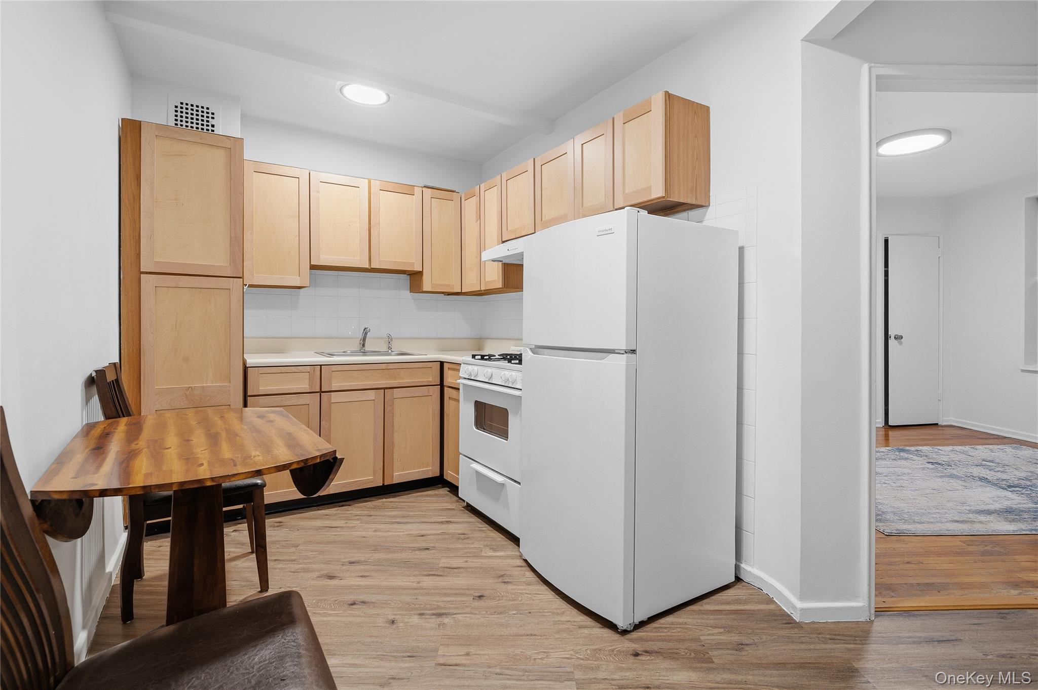 74-45 Yellowstone Boulevard, Unit 3D photo 8