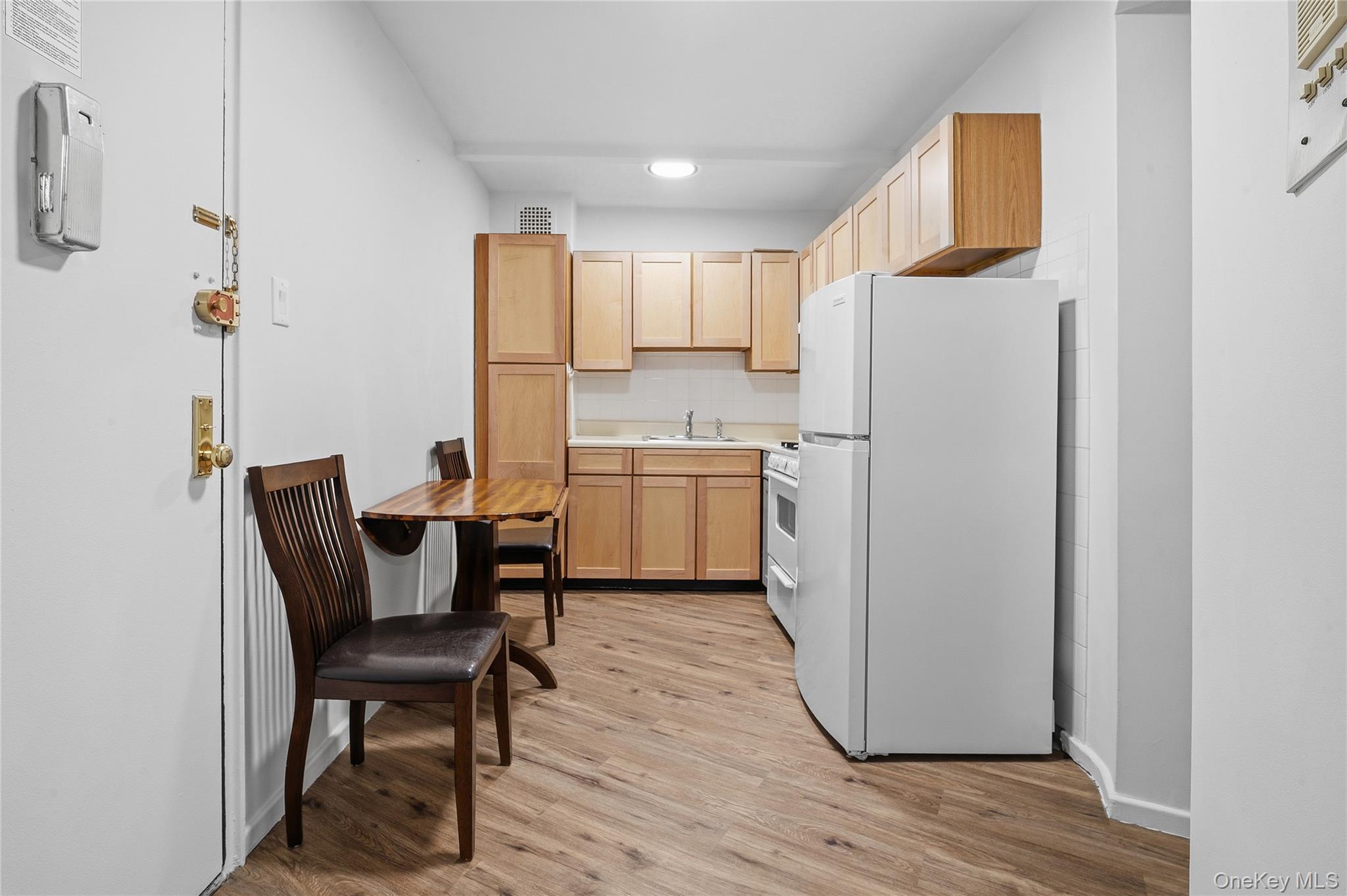 74-45 Yellowstone Boulevard, Unit 3D photo 7