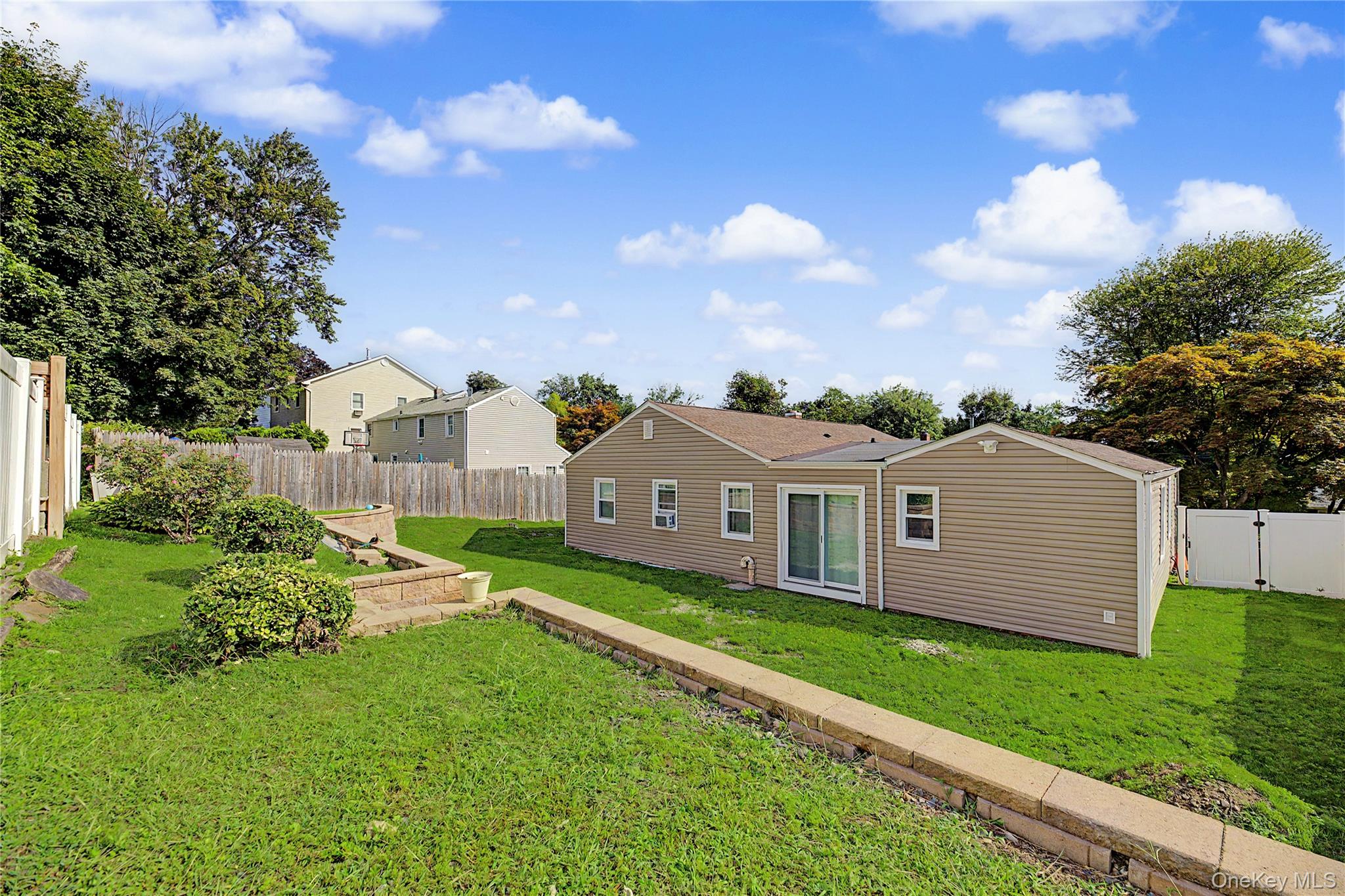 28 Roundhill Drive – For Rent photo 17