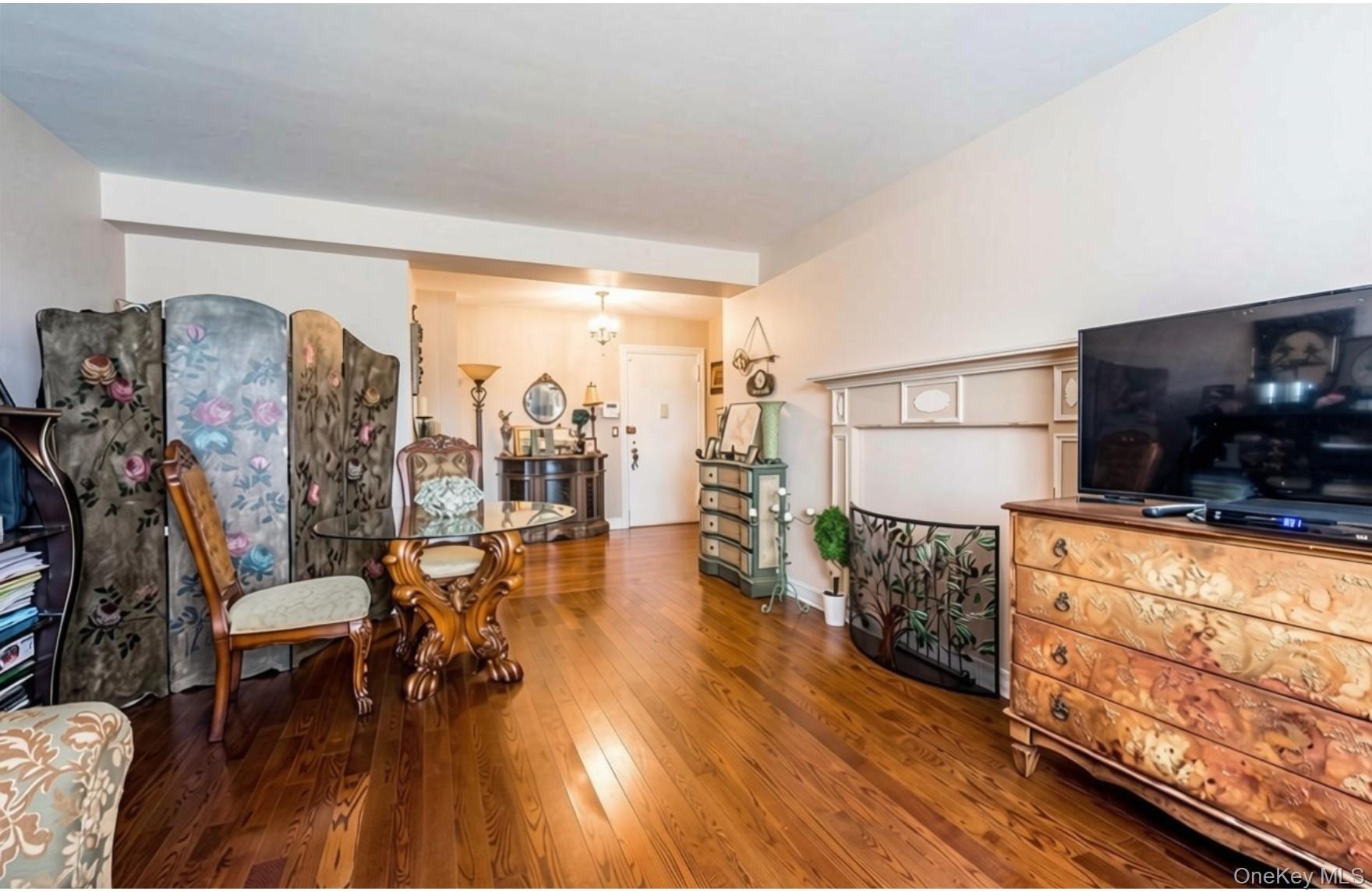 27010 Grand Central Parkway, Unit 4J photo 10