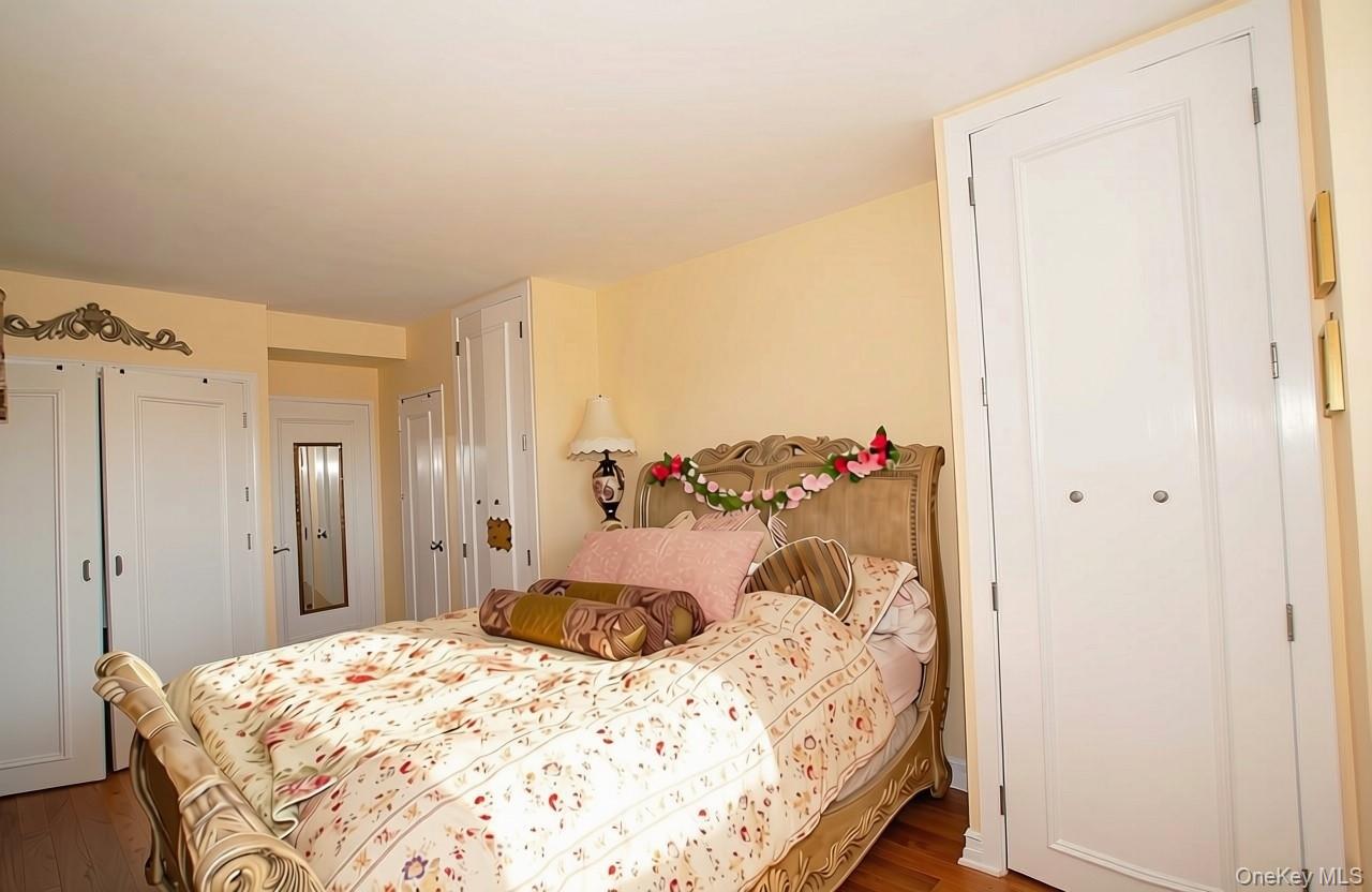 27010 Grand Central Parkway, Unit 4J photo 7