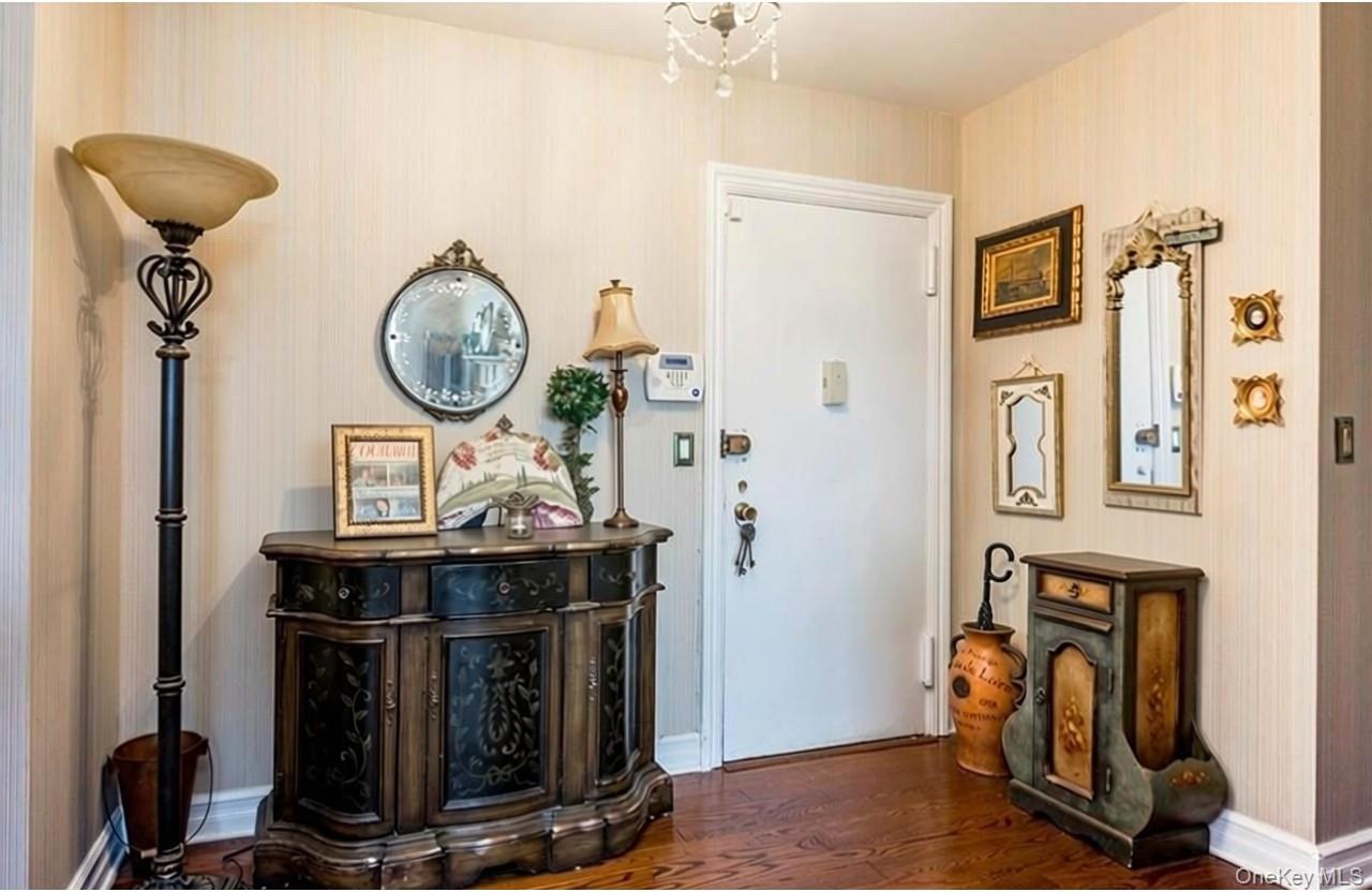 27010 Grand Central Parkway, Unit 4J photo 8