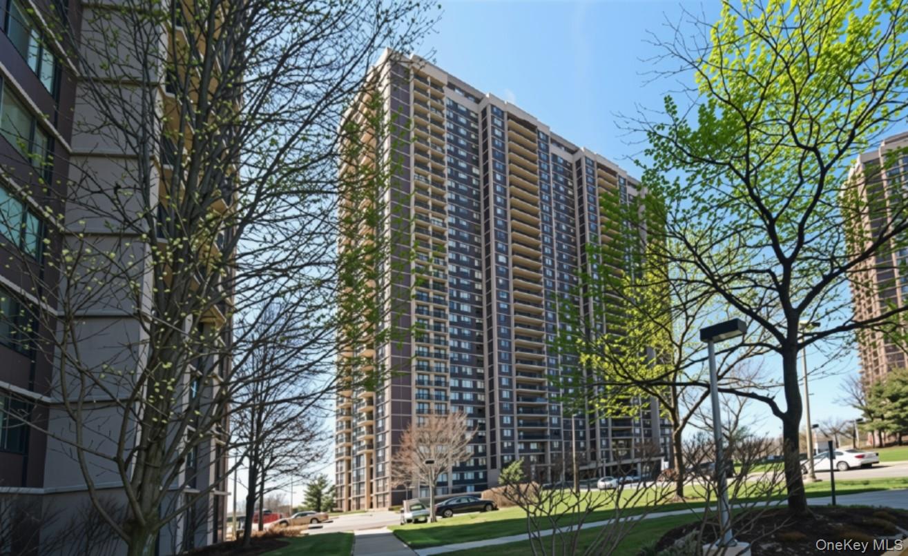 27010 Grand Central Parkway, Unit 4J