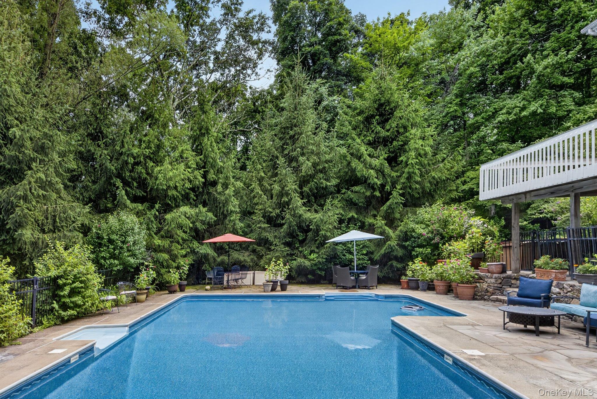 541 E Mountain Road N – For Sale photo 17