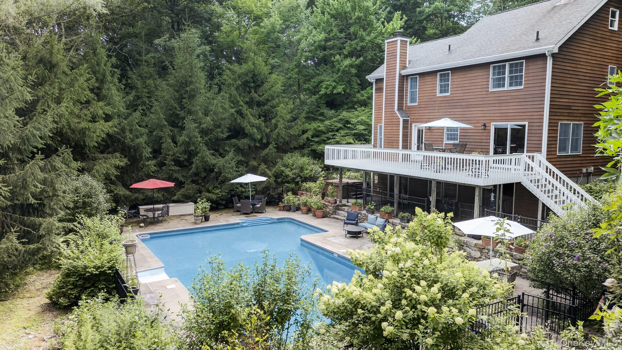 541 E Mountain Road N – For Sale photo 21
