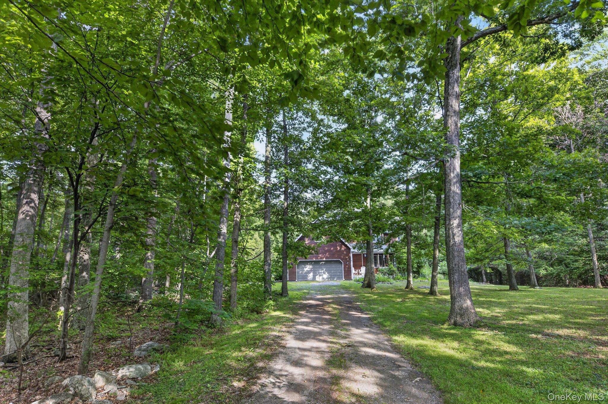 541 E Mountain Road N – For Sale photo 5